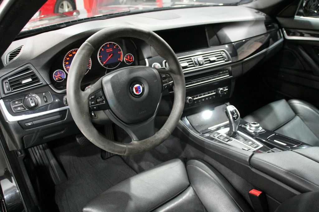 Luxusné naftové BMW s maximálkou 275 km/h za cenu Octavie!