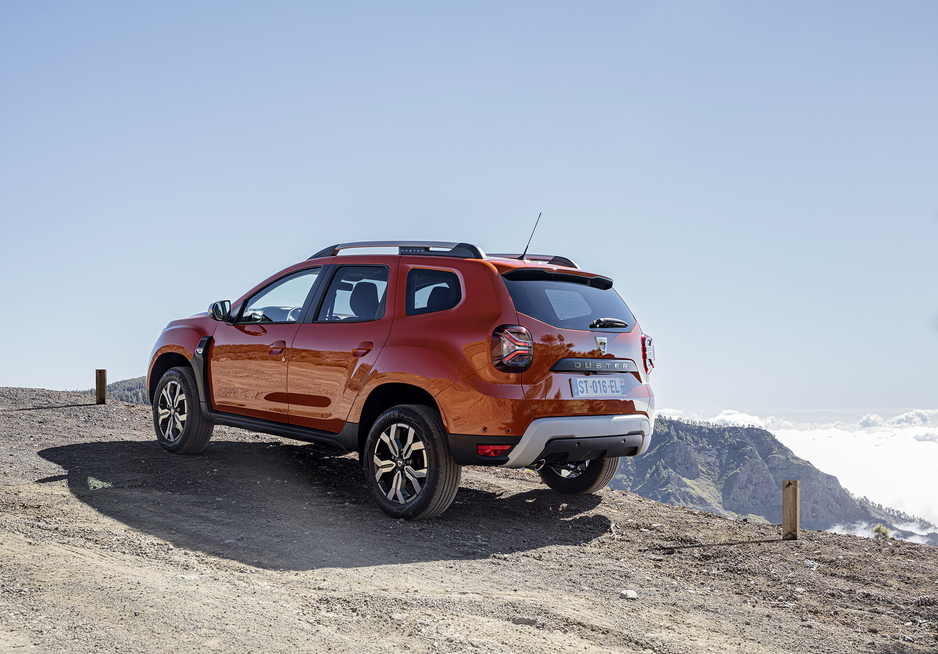 Dacia vylepšila svoje SUV Duster, nové logo však ešte nemá