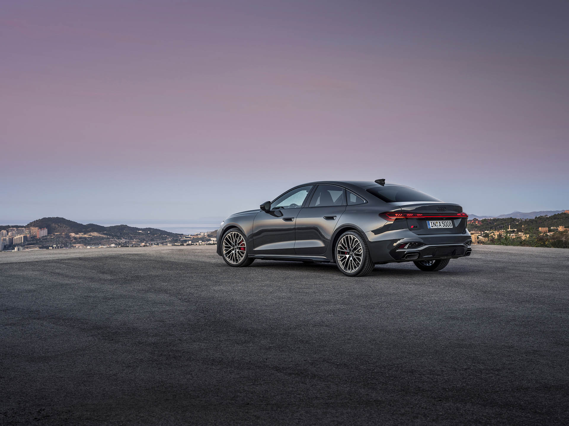 Audi zase komplikuje veci, z A4 sa stáva A5, divné značenie motorov je mŕtve