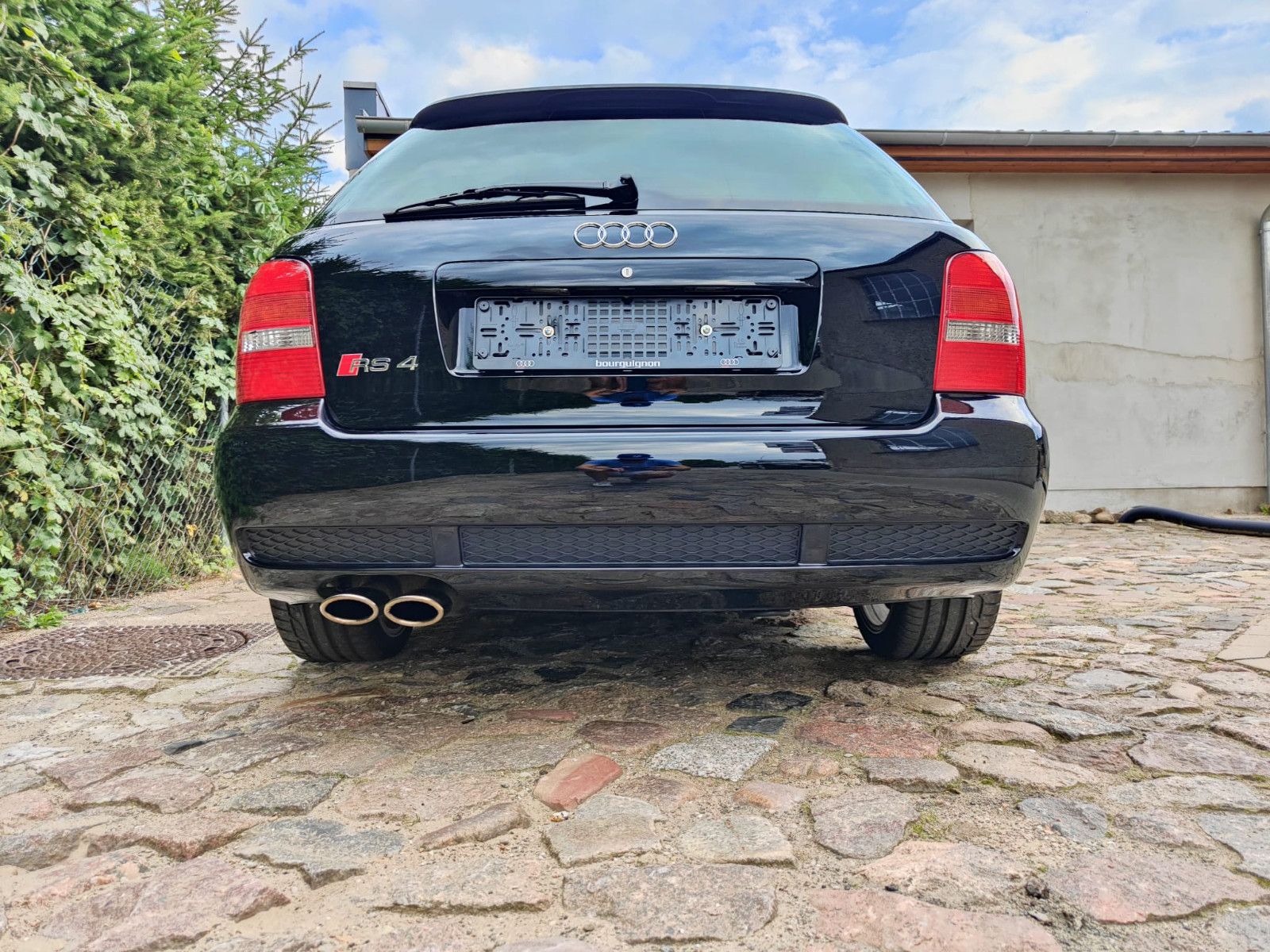 Ostré Audi RS4 so zľavou takmer 10 000 €.