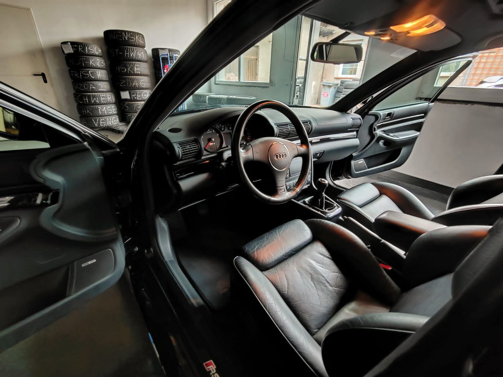 Ostré Audi RS4 so zľavou takmer 10 000 €.