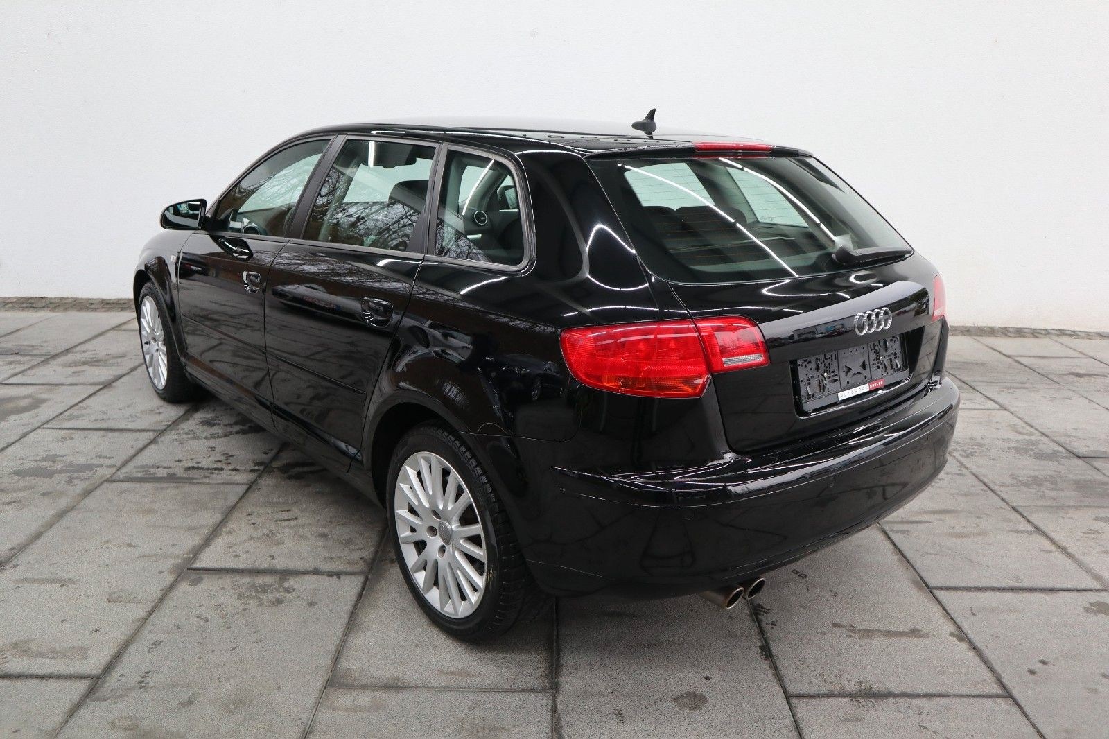 Mestský sen lacnejší ako Sandero! 3.2 V6, 250 koní a 4x4!