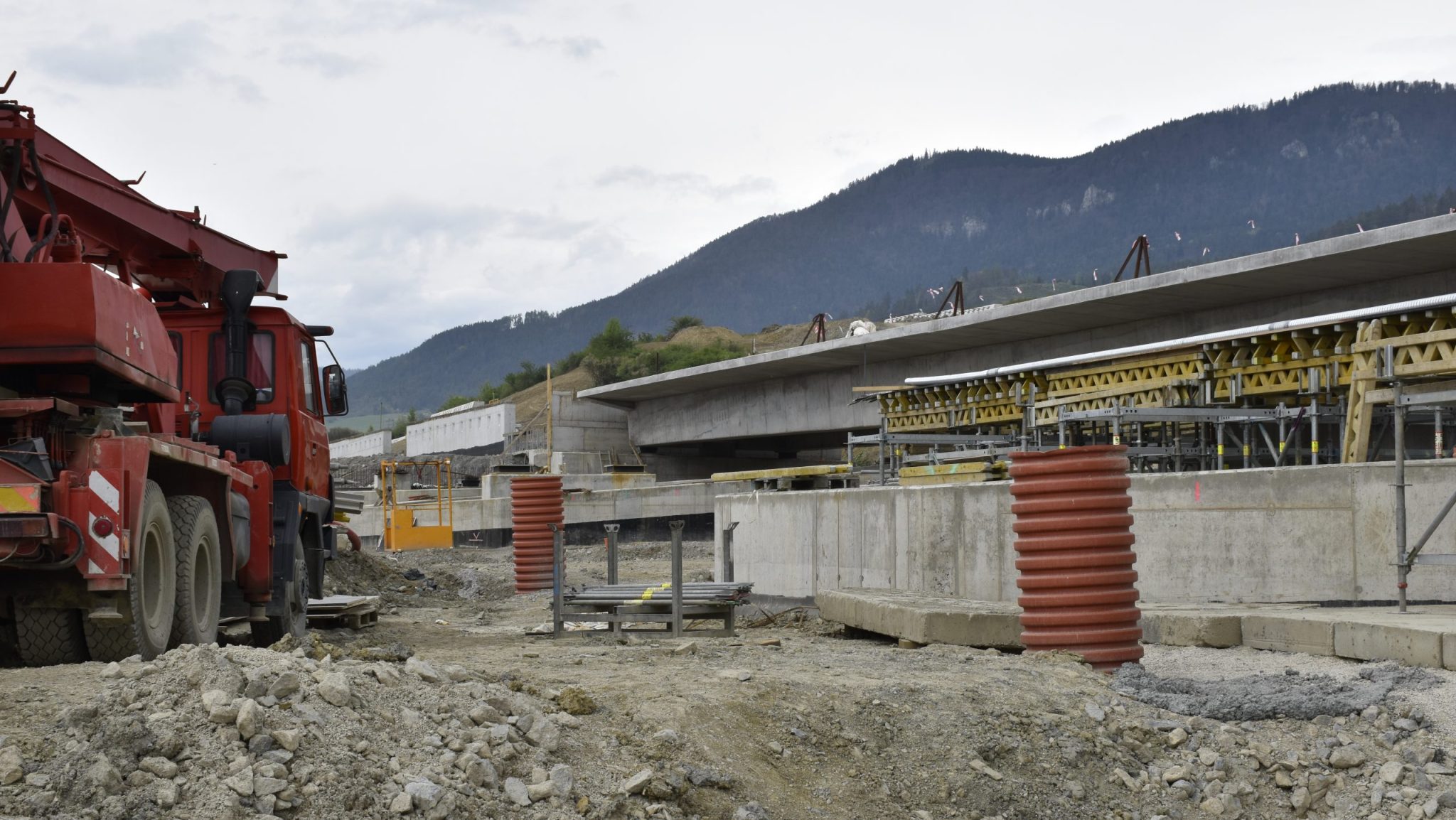 Diaľnica pri Ružomberku nebude ani po 12 rokoch. Najnovším problémom je most na výjazde z tunela Čebrať smerom na Poprad