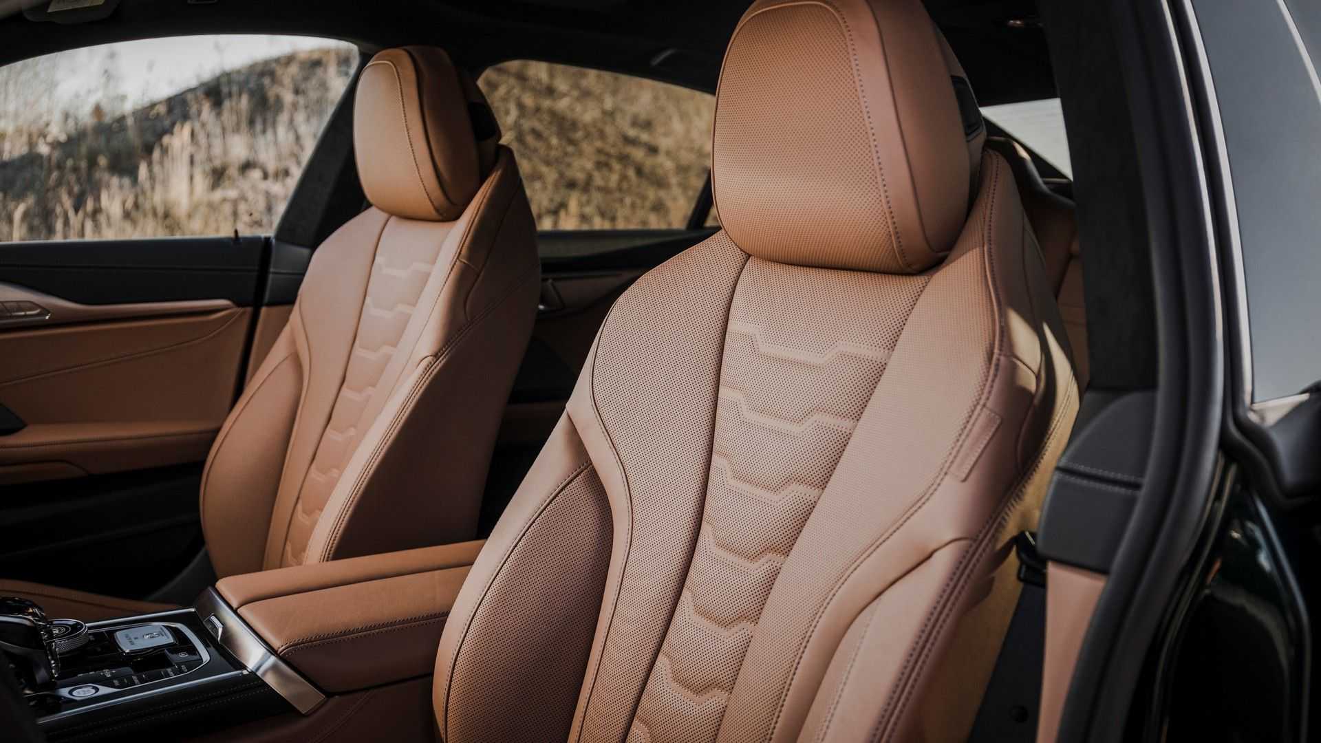 Aj Alpina B8 dostane podsvietenú masku ako facelift základného modelu