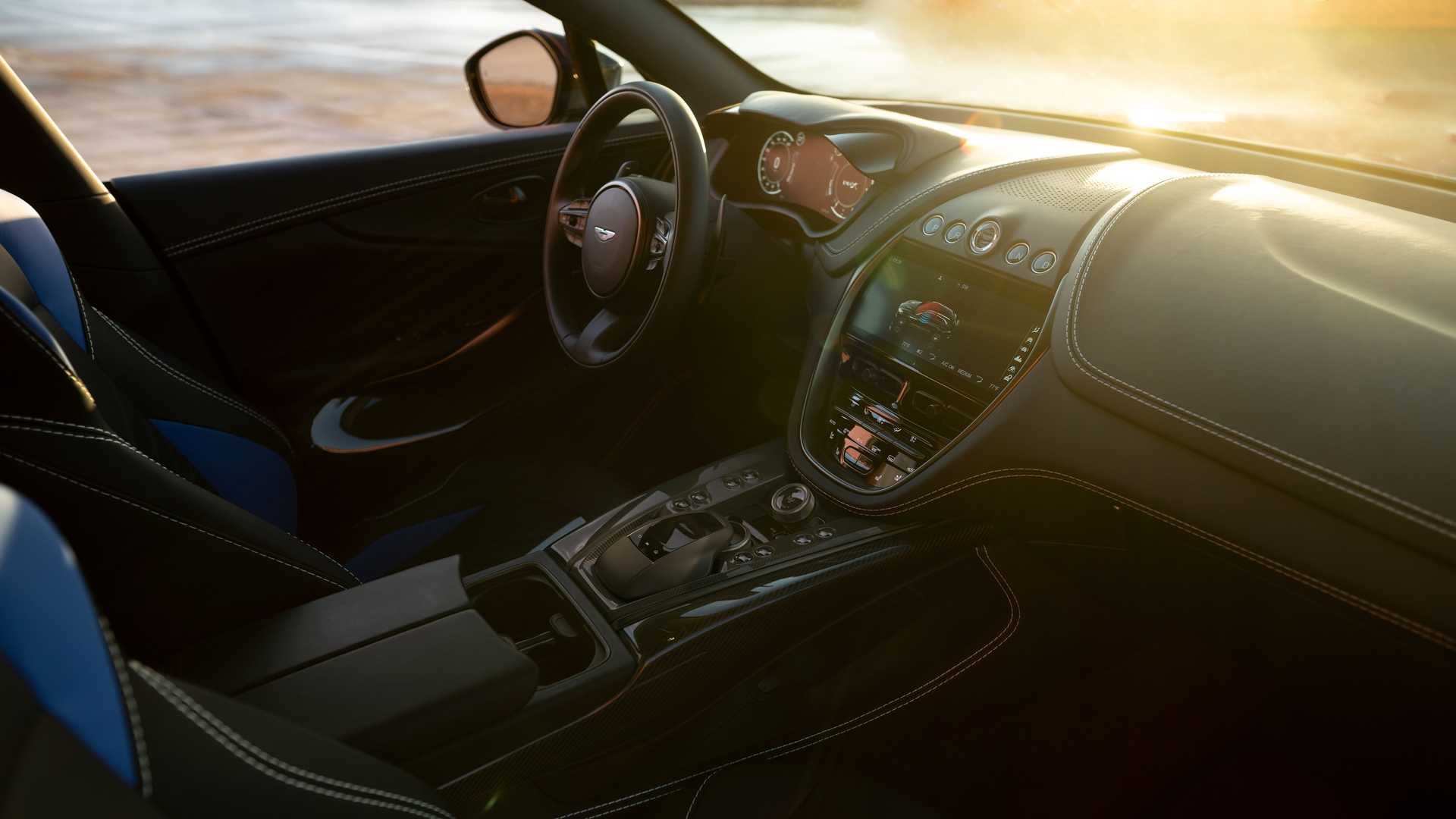  Aston Martin ukázal najvýkonnejšie SUV DBX 707