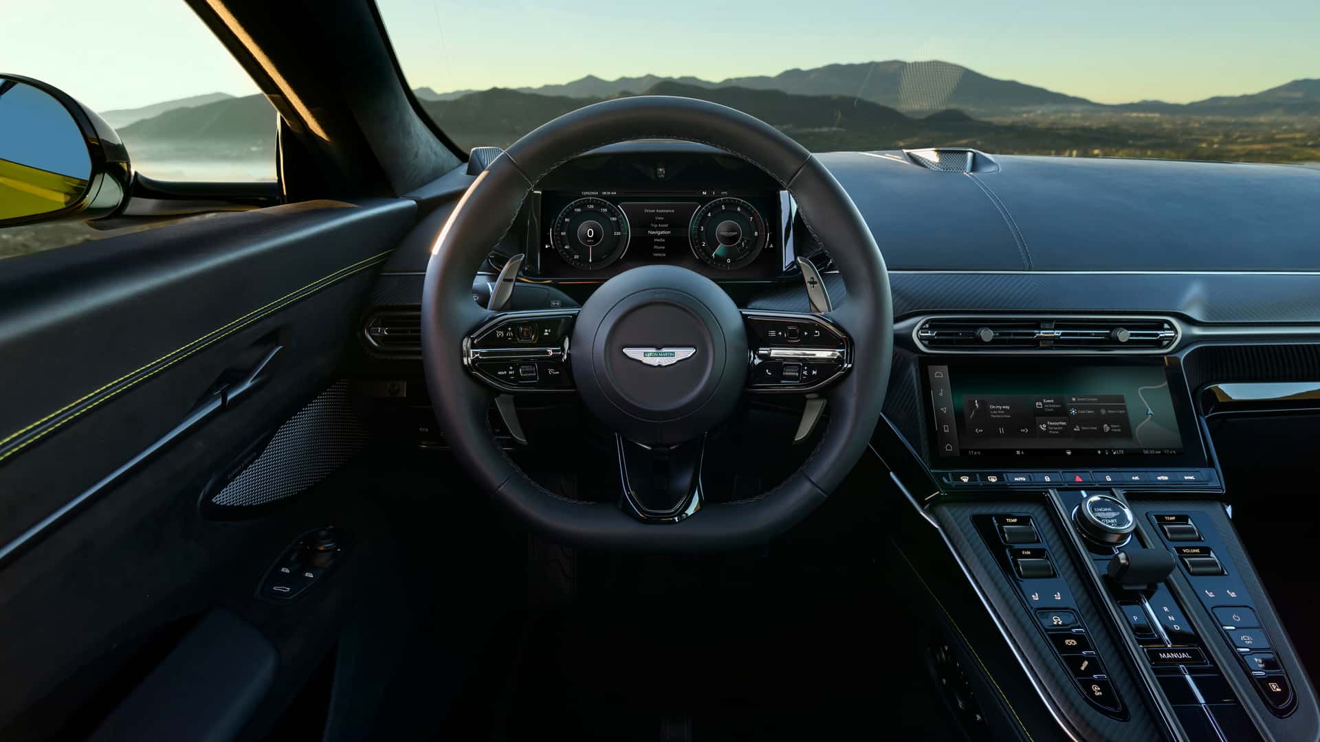 Aston Martin Vantage ukáže novú tvár, lepší interiér a viac výkonu