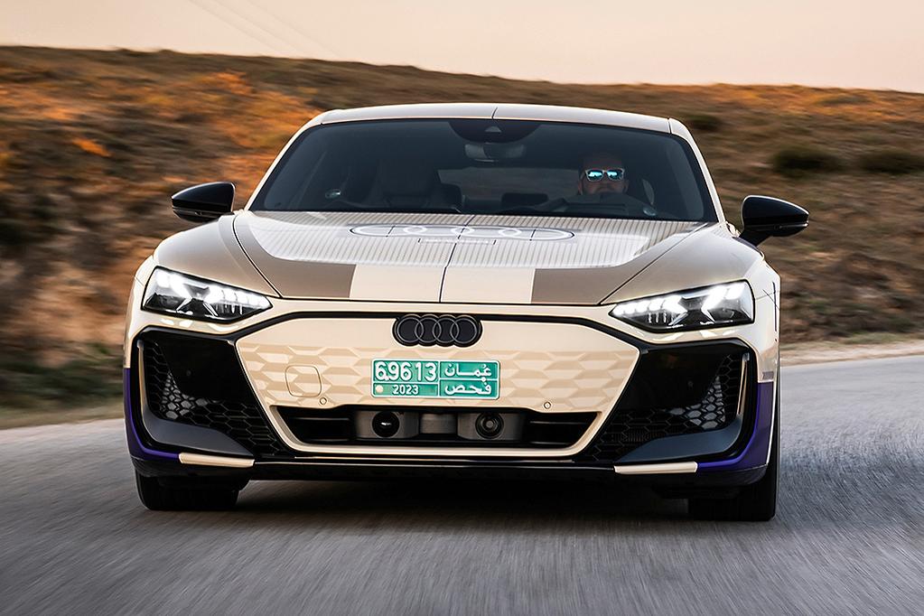 2025 Audi RS e-tron GT Performance