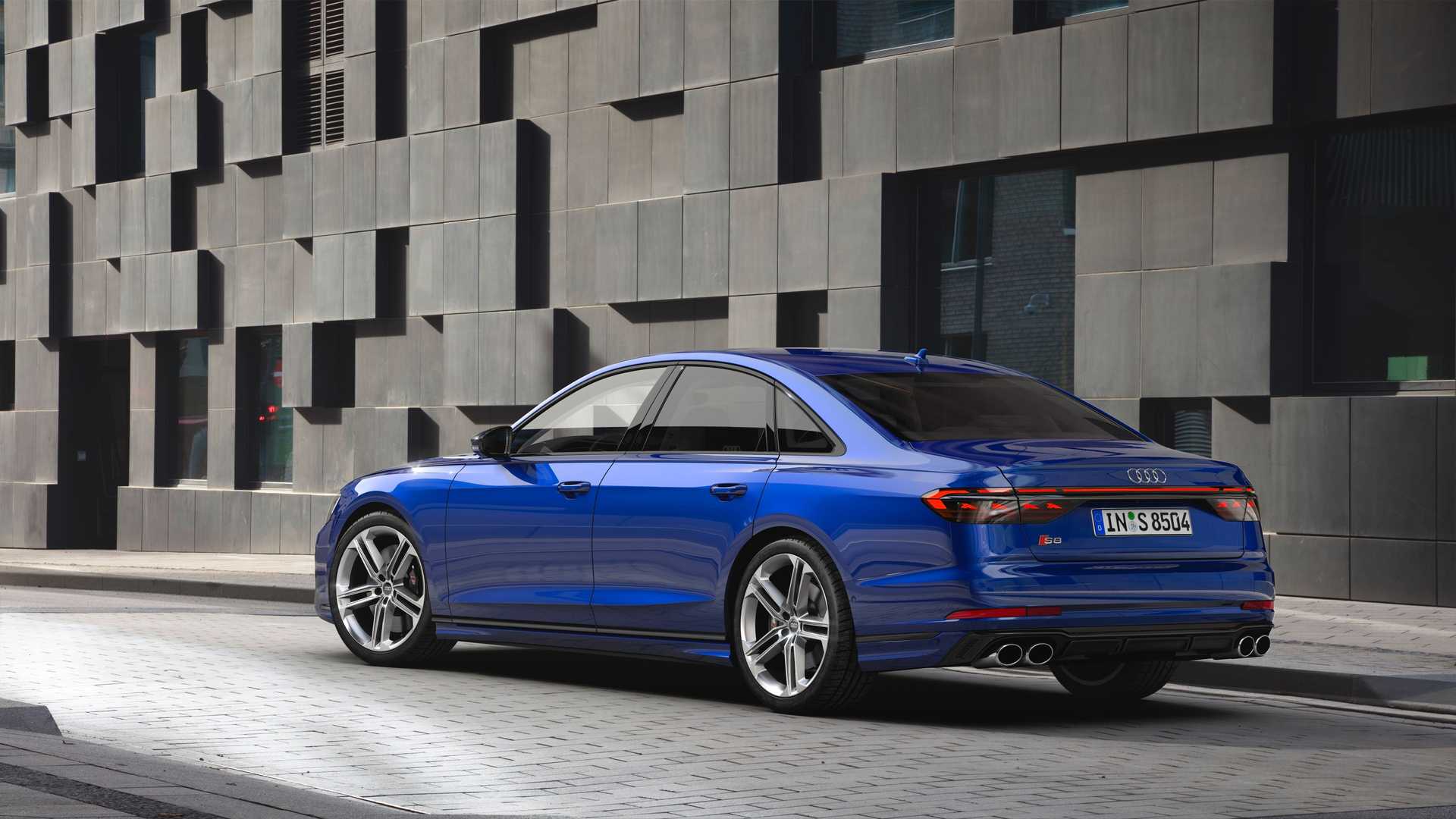 Facelift Audi A8 prichádza, v Číne chce konkurovať Maybachu