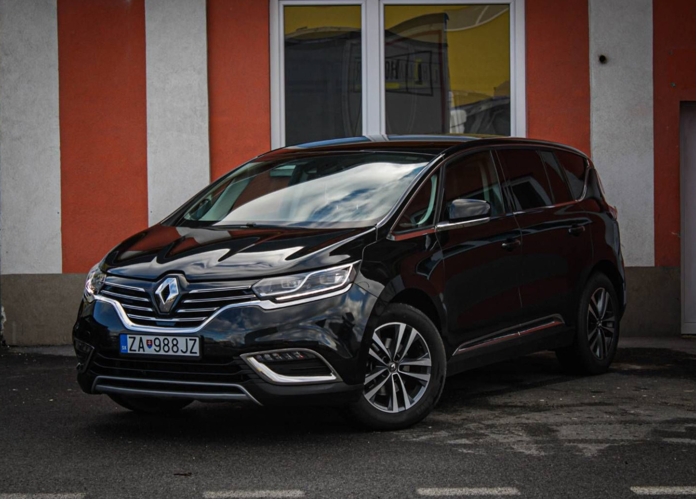 Top 5 vanov pre veľkú rodinu a ešte väčšie výlety