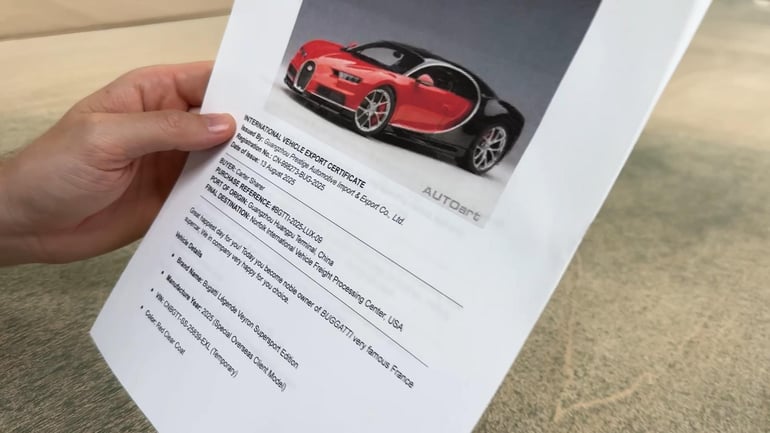 Kúpil auto cez internet za 30-tisíc, po odstránení ochrannej fólie zistil, že mu priviezli reklamnú maketu