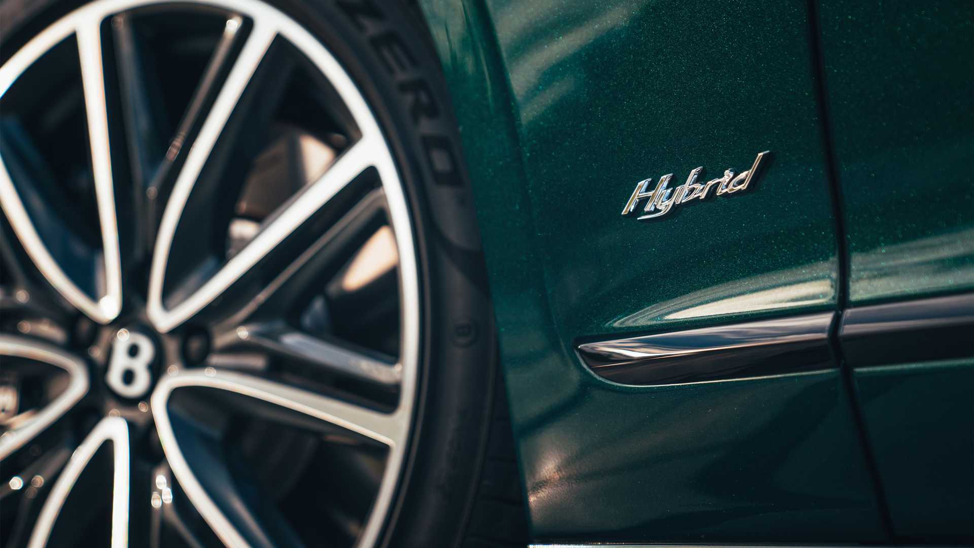 Bentley Flying Spur bude mať hybrid, svet sa mení