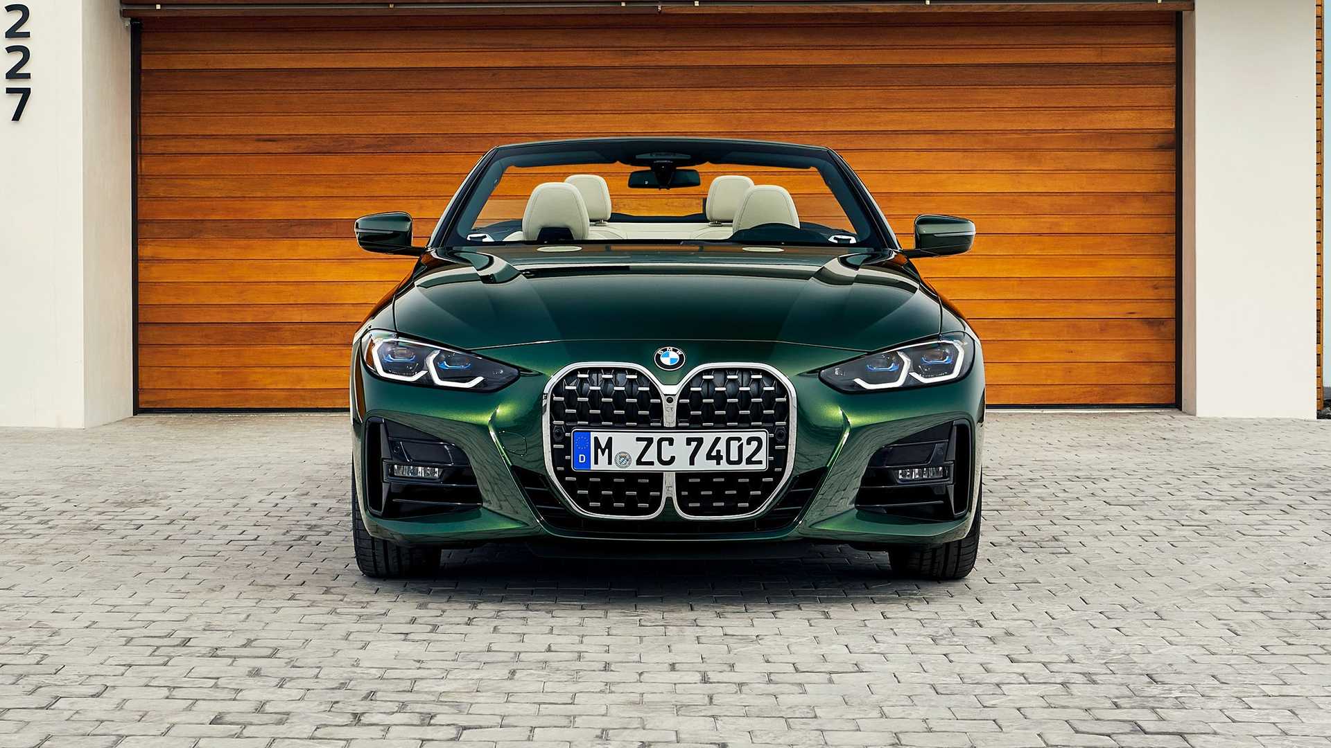 Obrovskú prednú masku dostal aj kabriolet BMW radu 4
