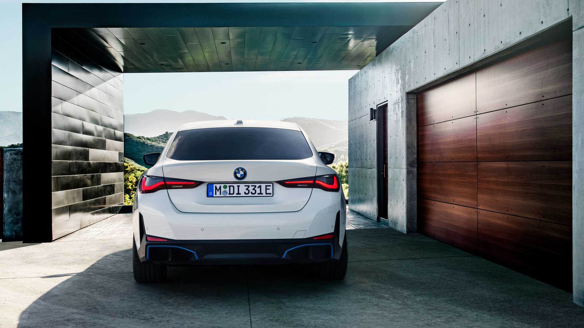 BMW na niektorých trhoch ponúkne základnú i4 eDrive35