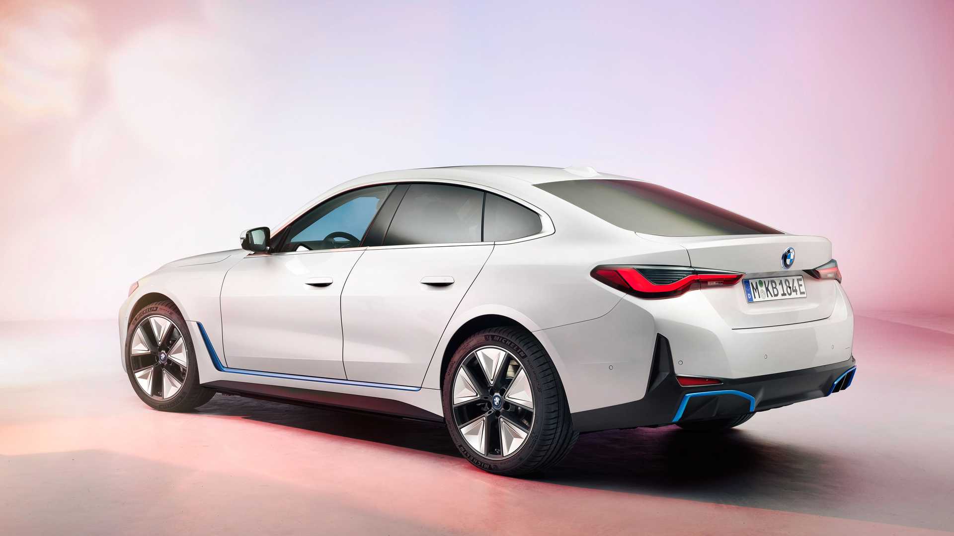 BMW i4
