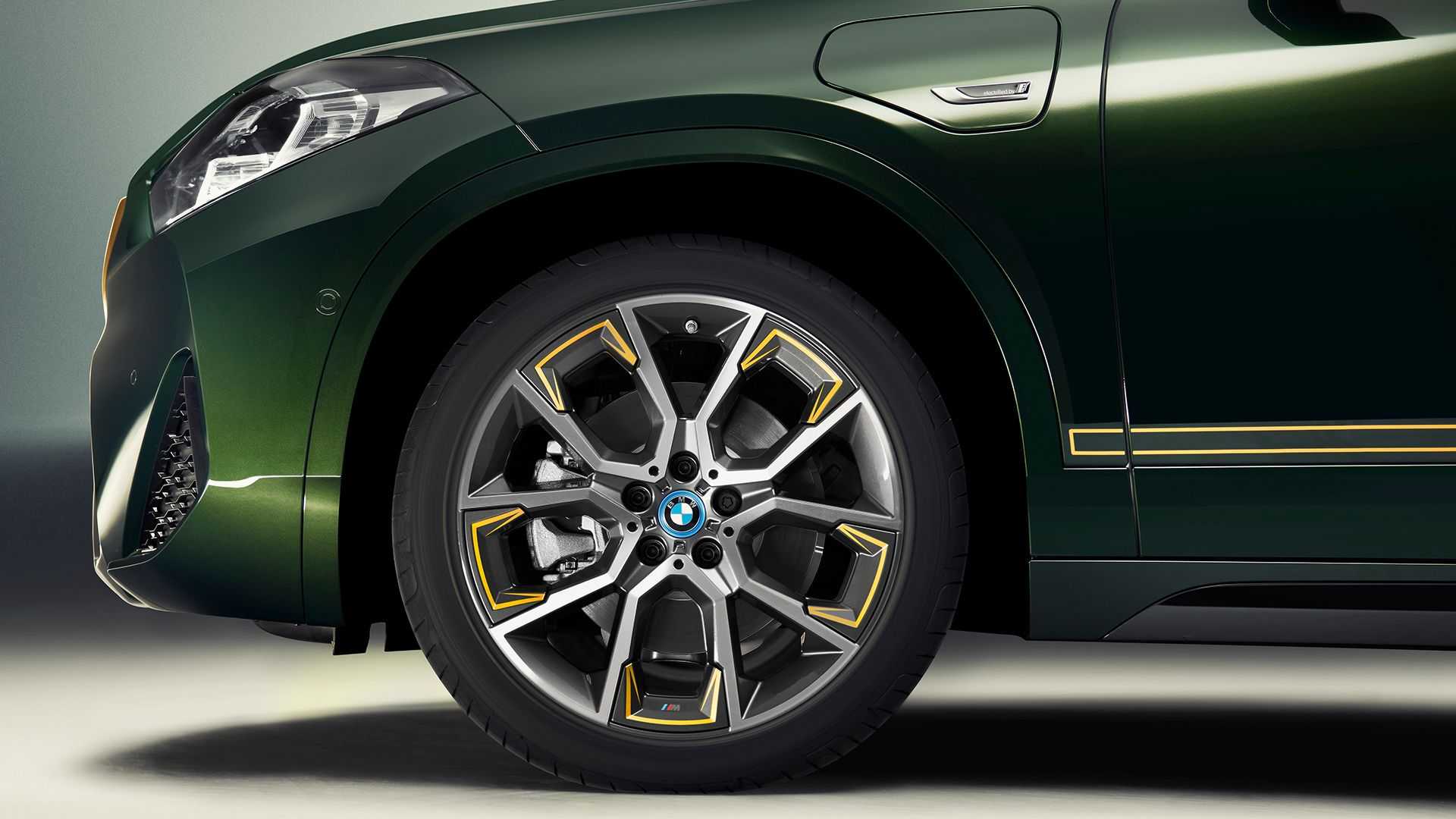 BMW X2 GoldPlay je edícia so zlatými prvkami