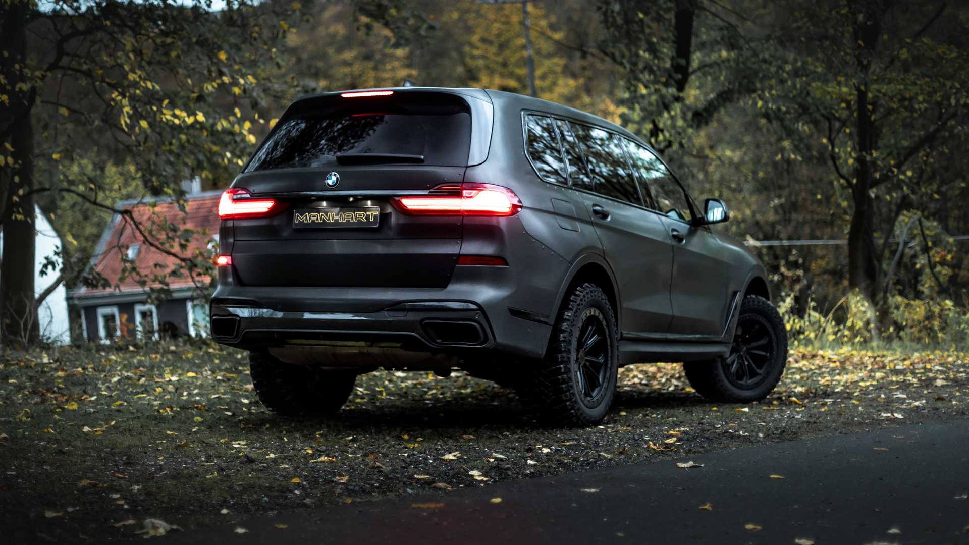 Z BMW X7 spravili terénne auto
