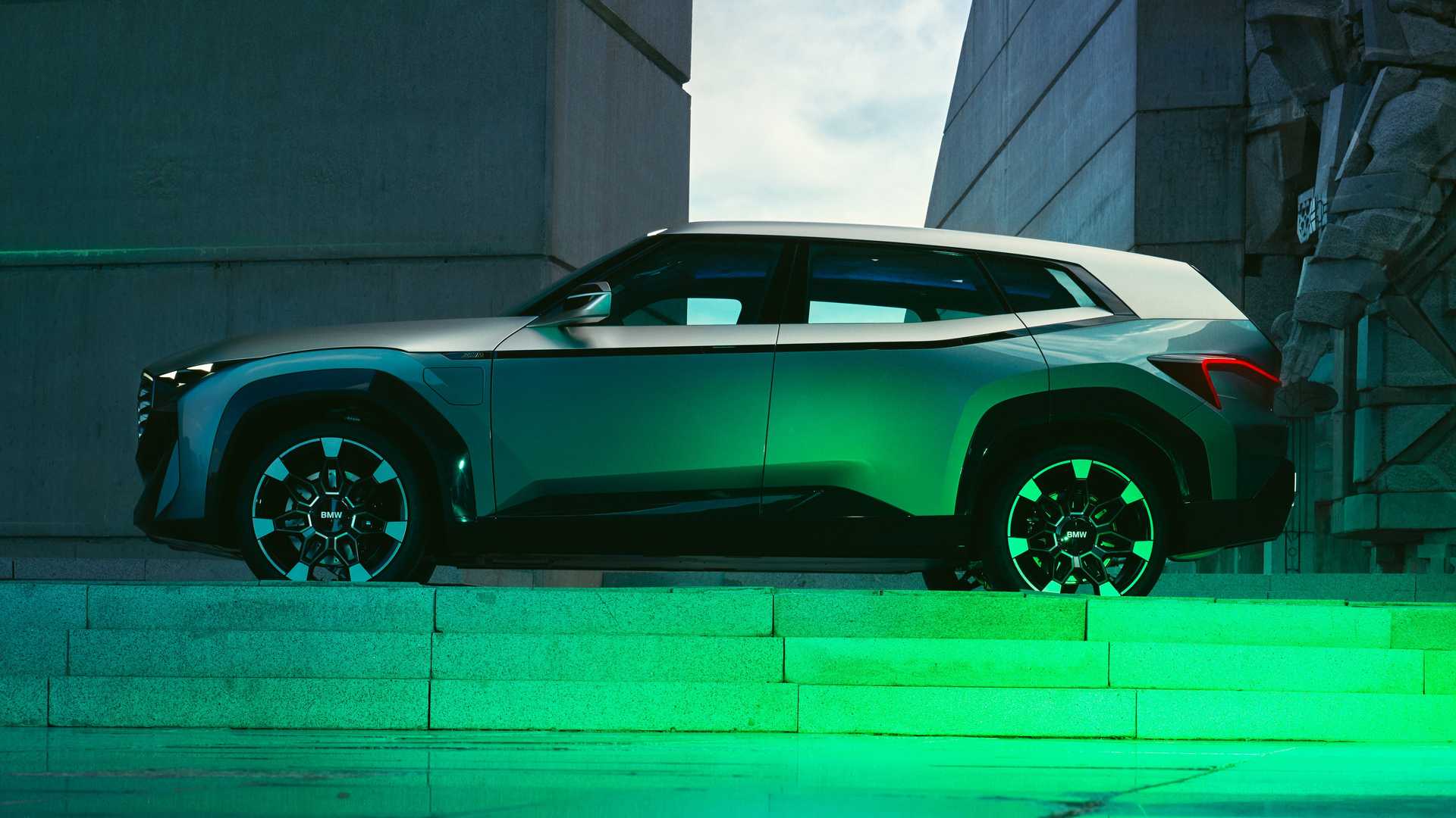 BMW XM má byť najvýkonnejším modelom, páči sa vám?