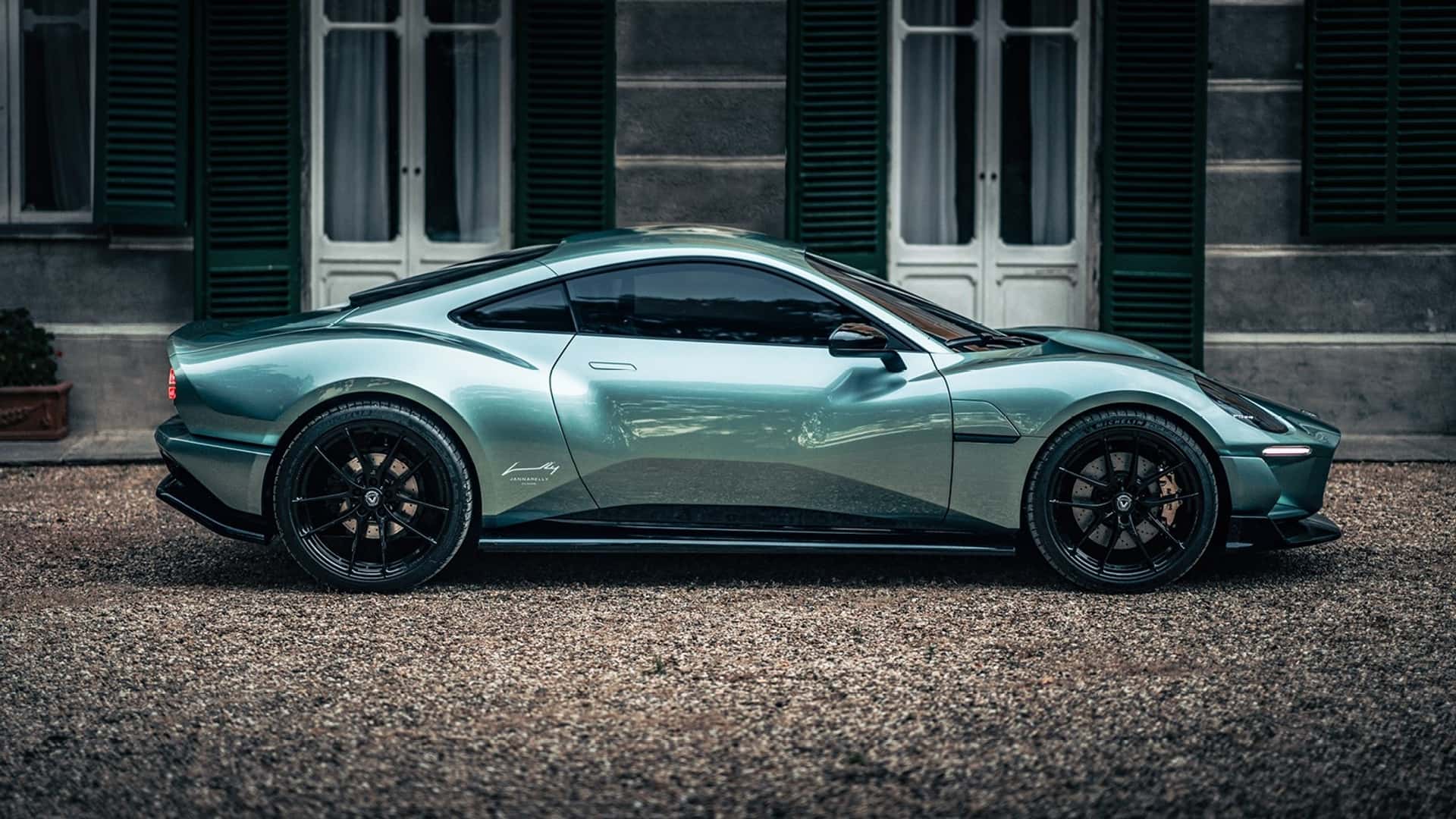 Koncept elektrického Caterhamu nie je ťažký ako ostatné elektromobily