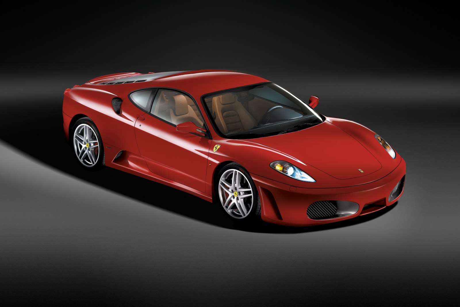 Kúpil výhodne staršie Ferrari, výmena tlačidiel za 9 200 €!