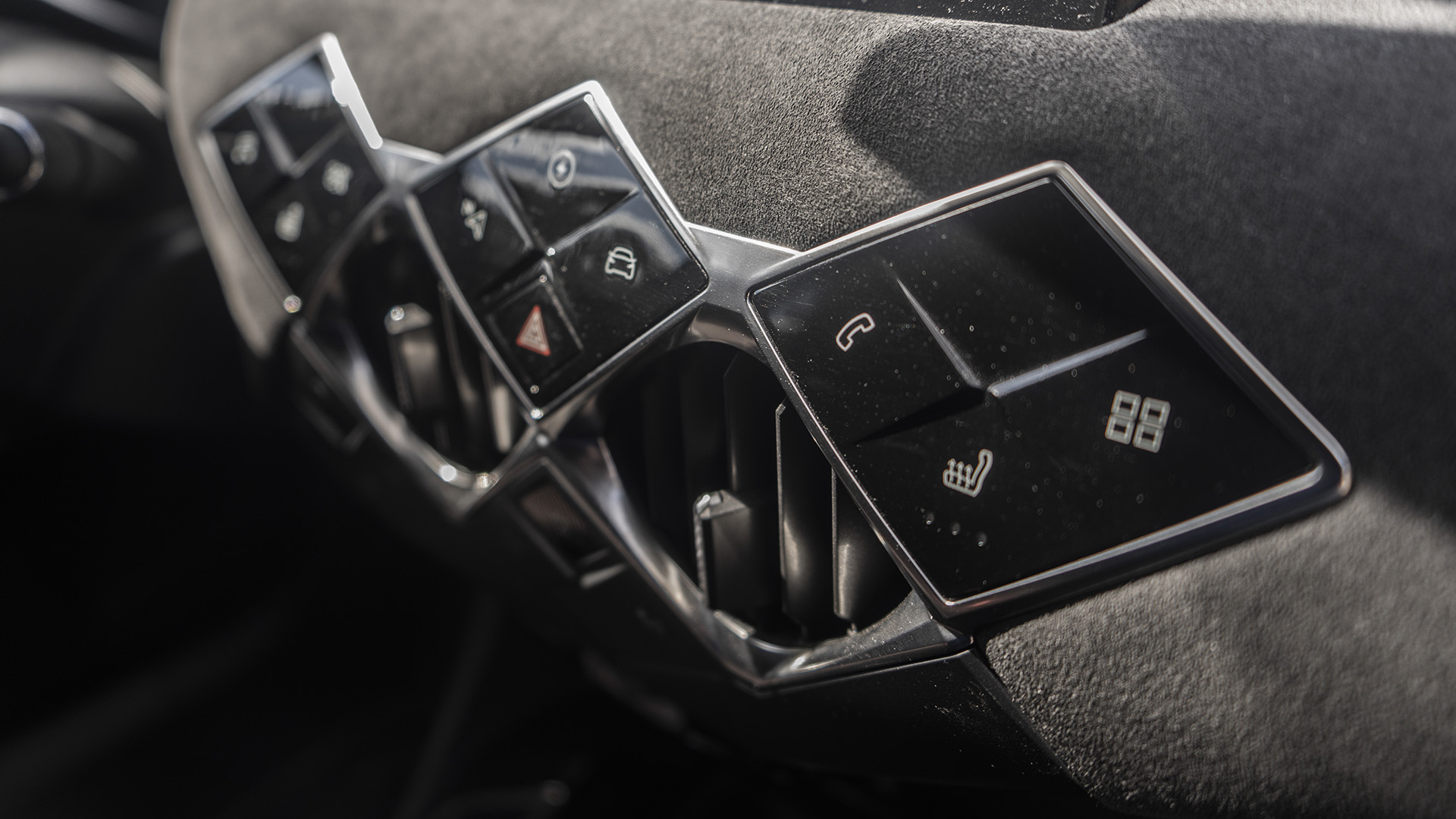 Aký je elektrický dS3 Crossback po 23-tisíc kilometroch?