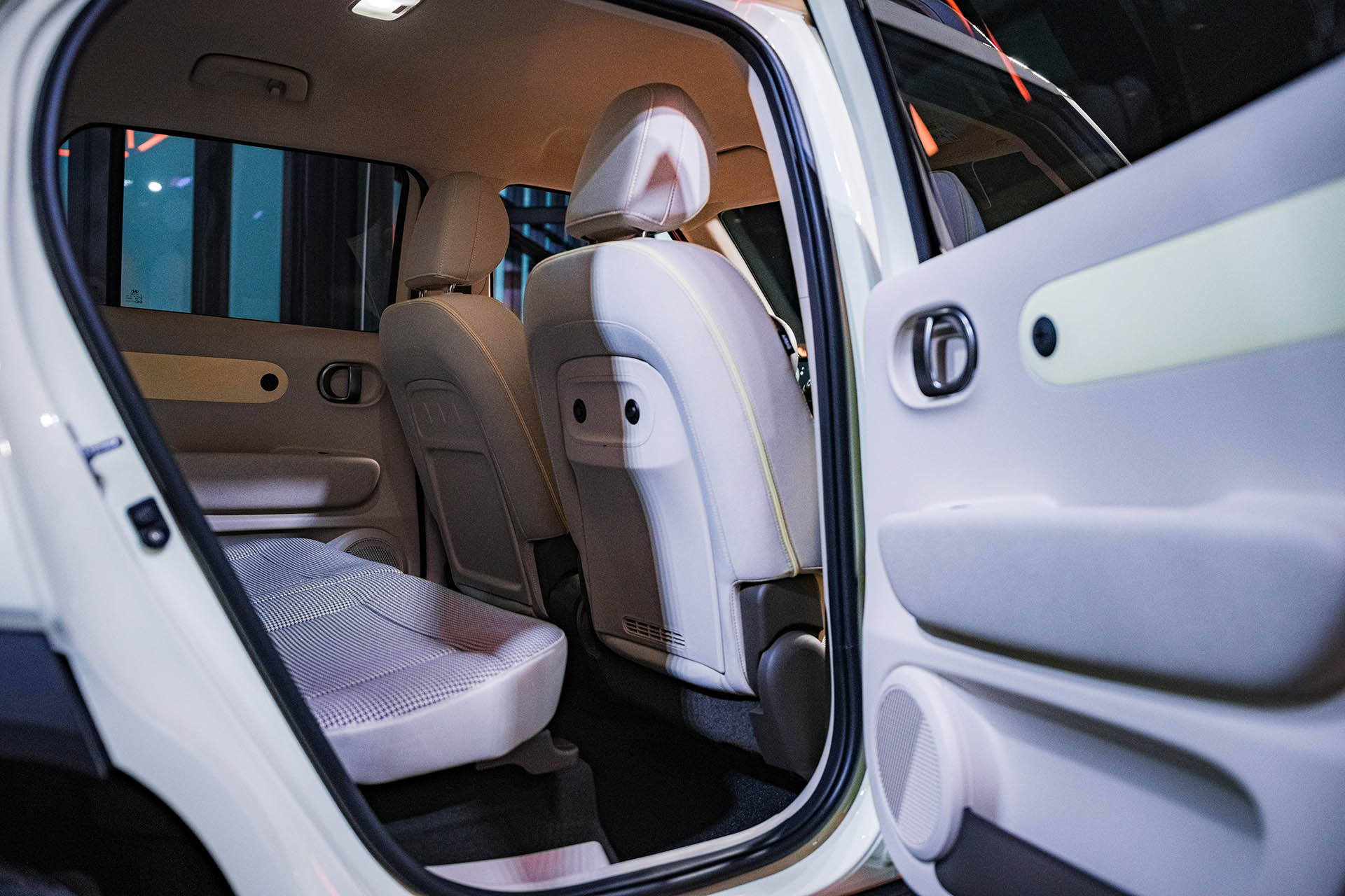 Hyundai Inster naživo: Toto bude vaše prvé lacné elektrické auto. Slovenské ceny a výbavy