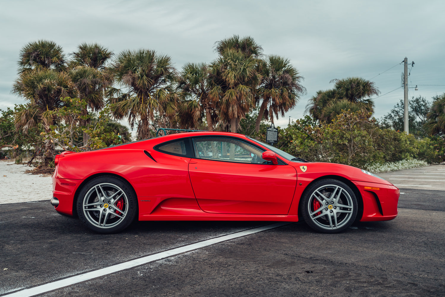 Predajca odhalil detaily z histórie Trumpovho Ferrari, práve je na predaj