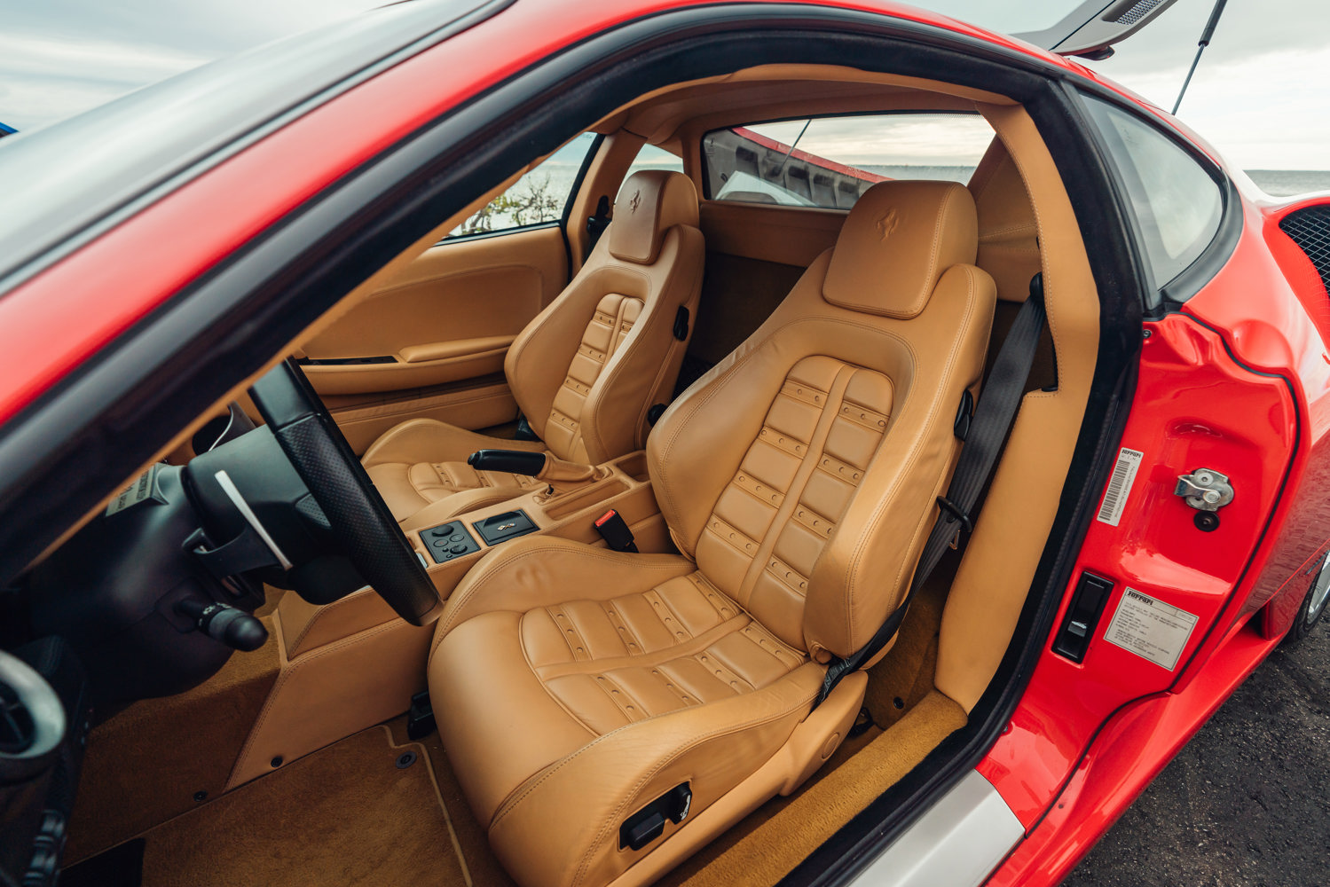 Predajca odhalil detaily z histórie Trumpovho Ferrari, práve je na predaj