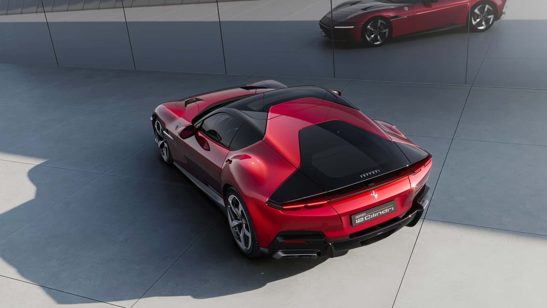 Ferrari 12cilindri ma stále poctivý dvanásťvalec