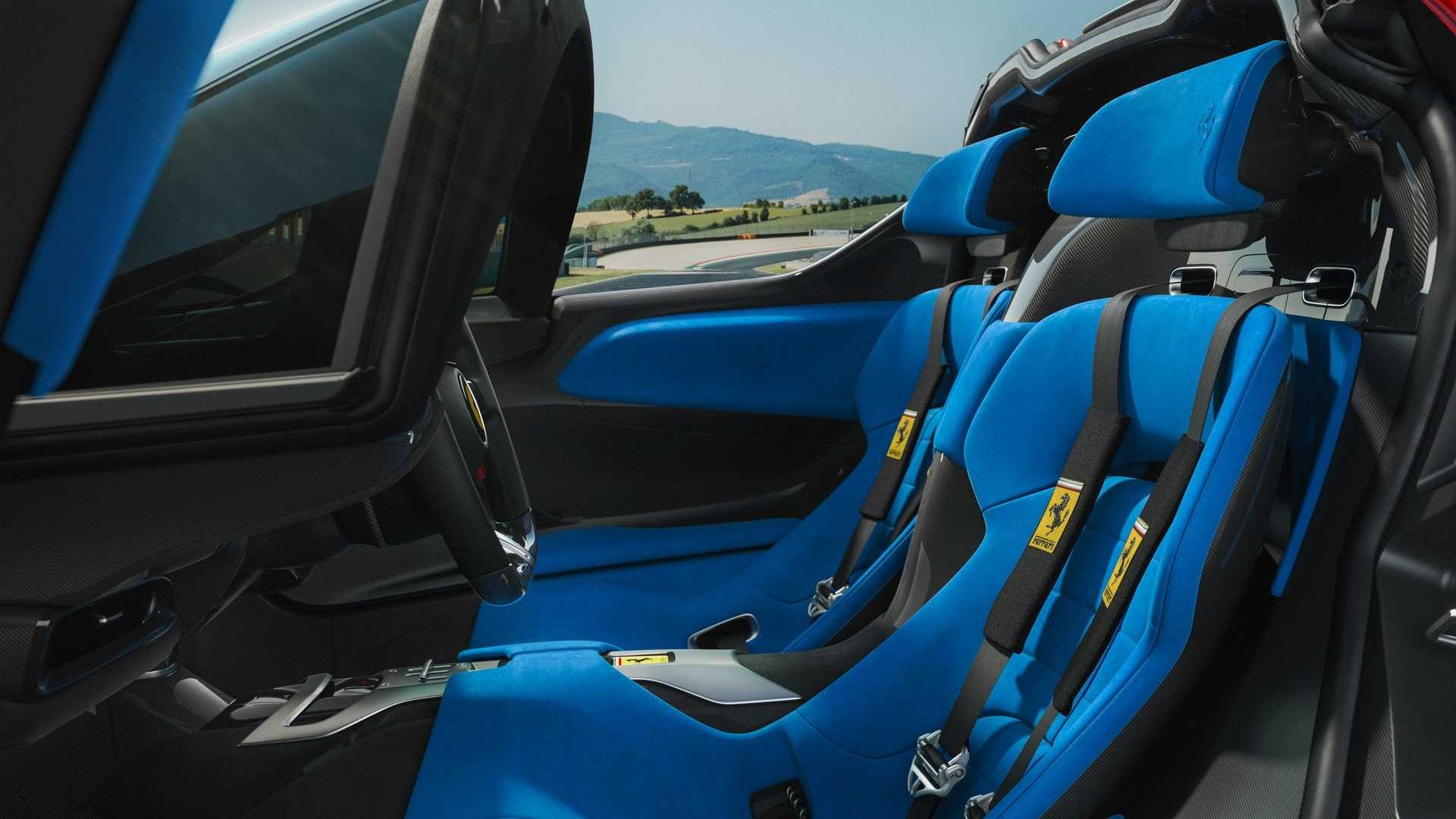 Ferrari Daytona SP3 ukazuje, že V12 stále žije