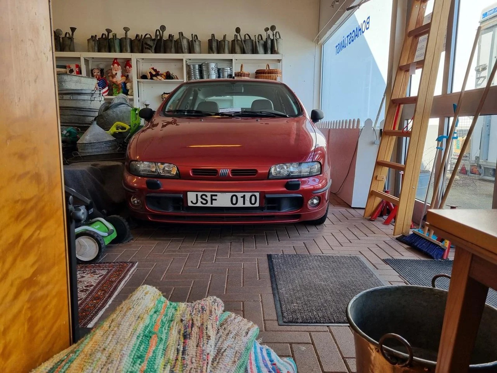 Nájazd menej ako 5 000 km za 2 800 €! Toto auto sa oplatí!