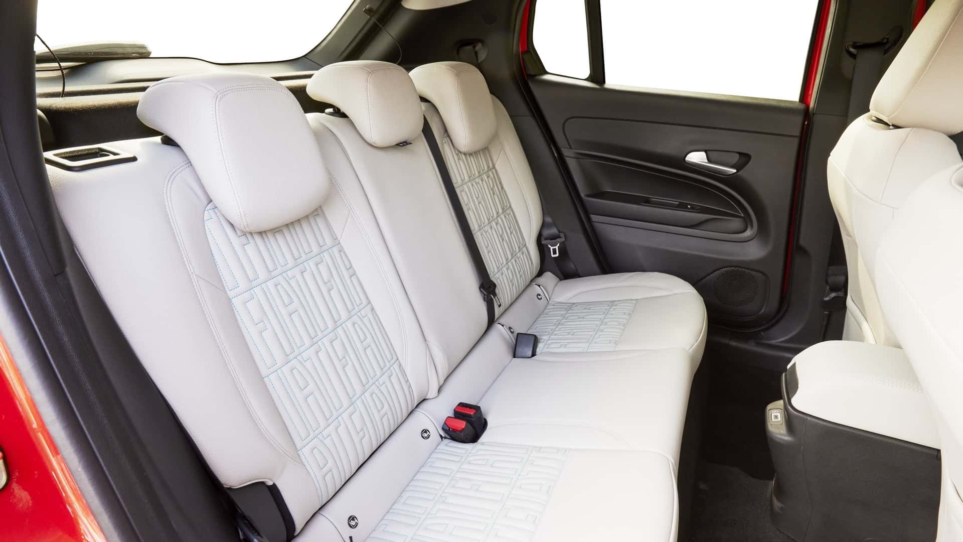 FIAT 600e: zabudnite na sivú