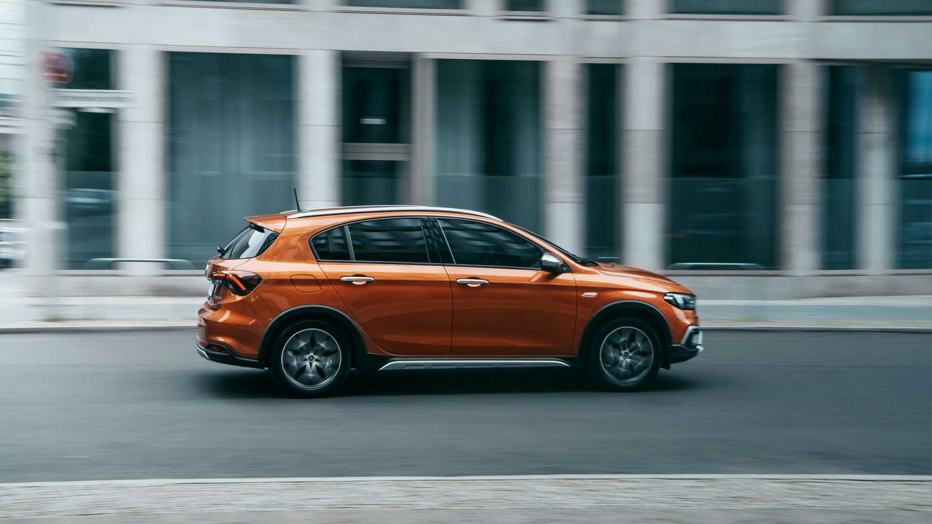 Fiat Tipo bude mať nové motory a akčnú verziu Cross