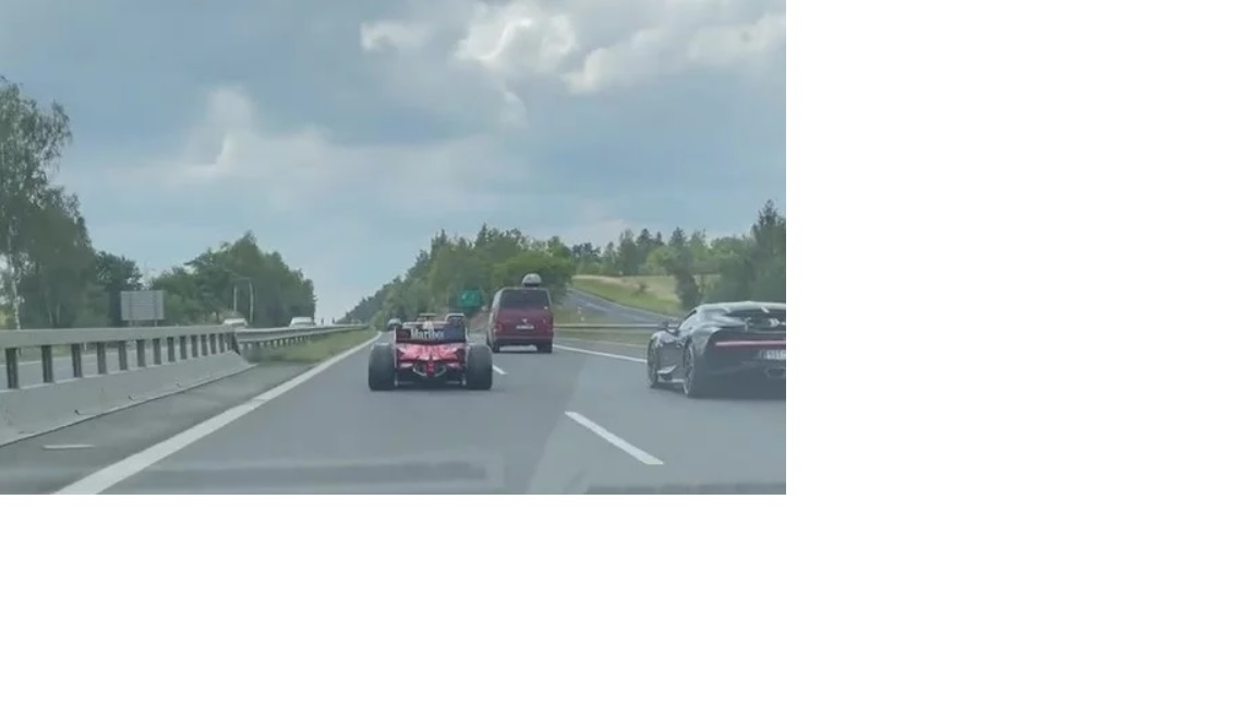 VIDEO: formula na českej diaľnici, čo je to za stroj?