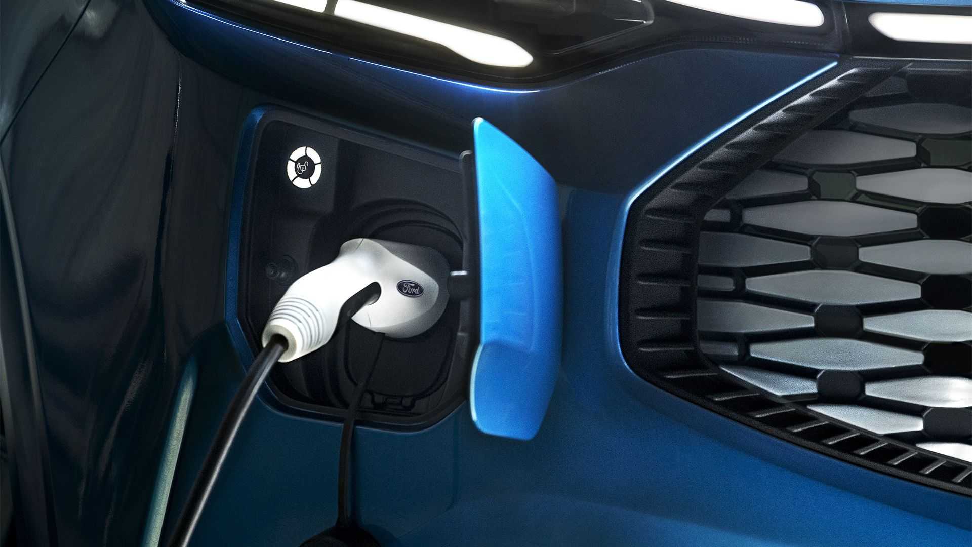 Elektrický Ford Transit Custom prejde na nabitie až 380 kilometrov