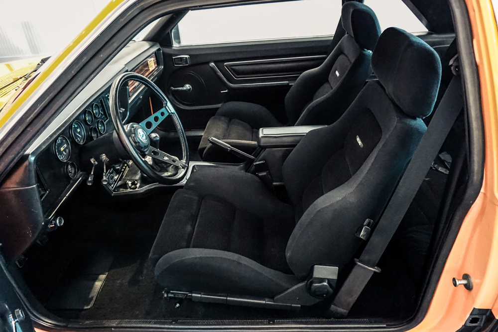 Ford McLaren Mustang SVP M81 sedadlá