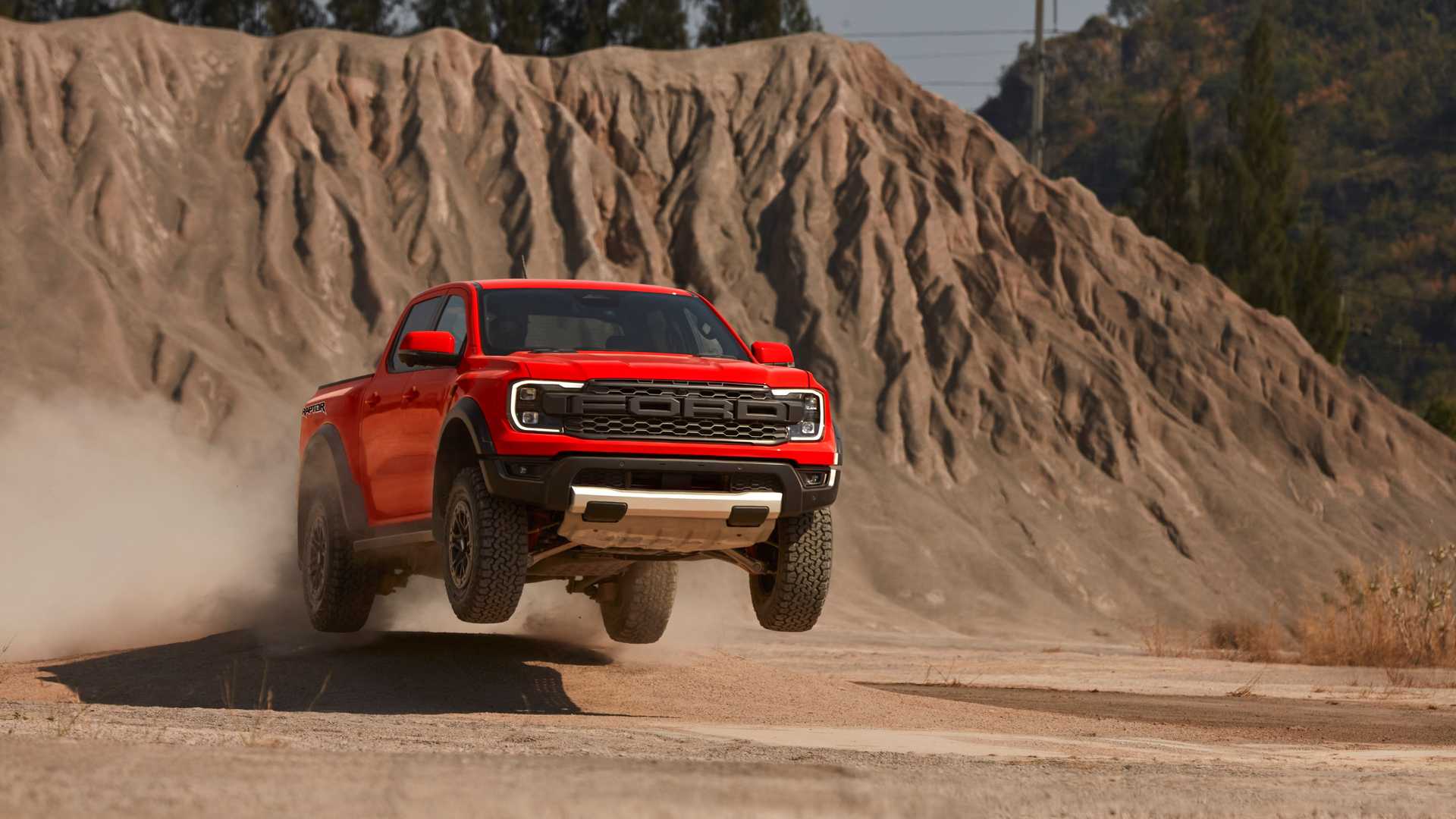 Ford Ranger Raptor: Pripravte sa, prichádza kráľ terénu