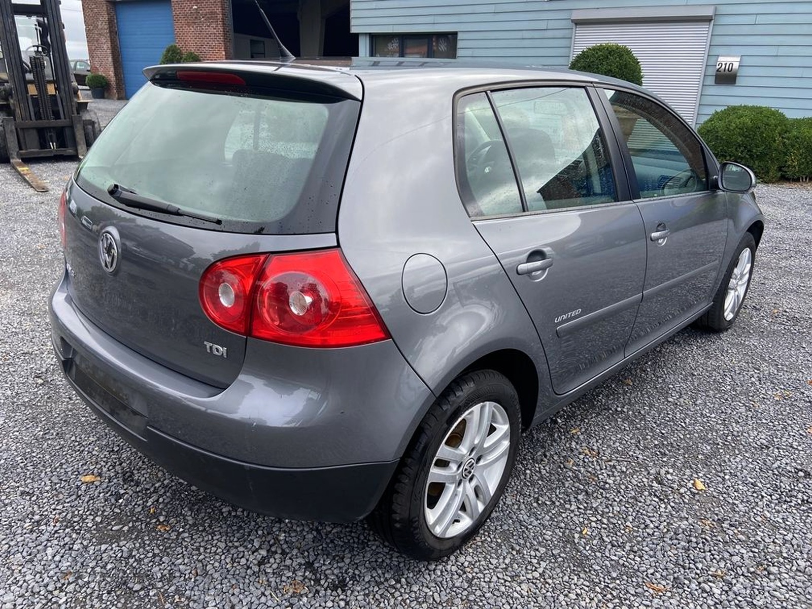 Skoro nejazdený Golf TDI za 6 500 €!