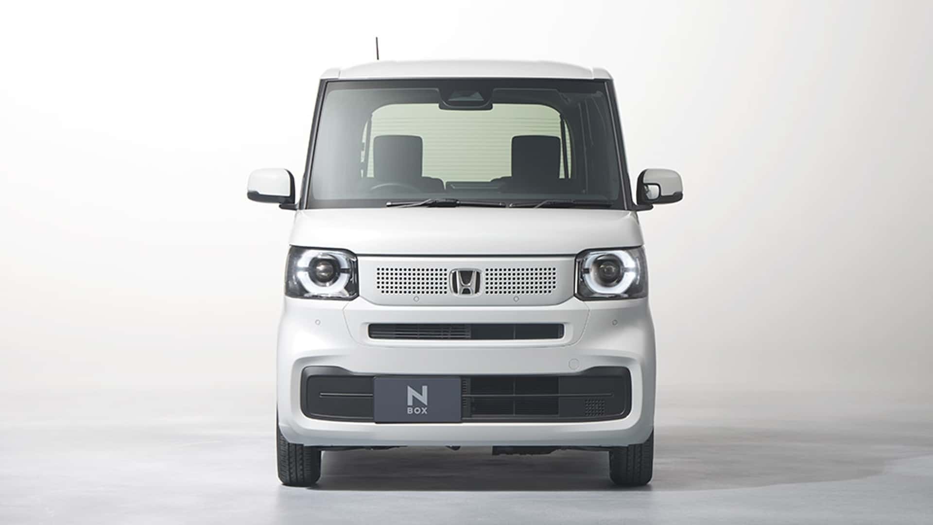 Honda N-Box: Divné meno, malé disky, veľa miesta vnútri
