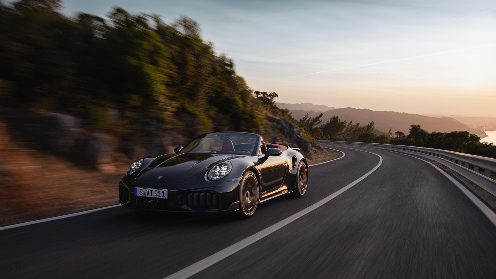 Porsche 911 Turbo S je hybrid, ale má extrémny výkon