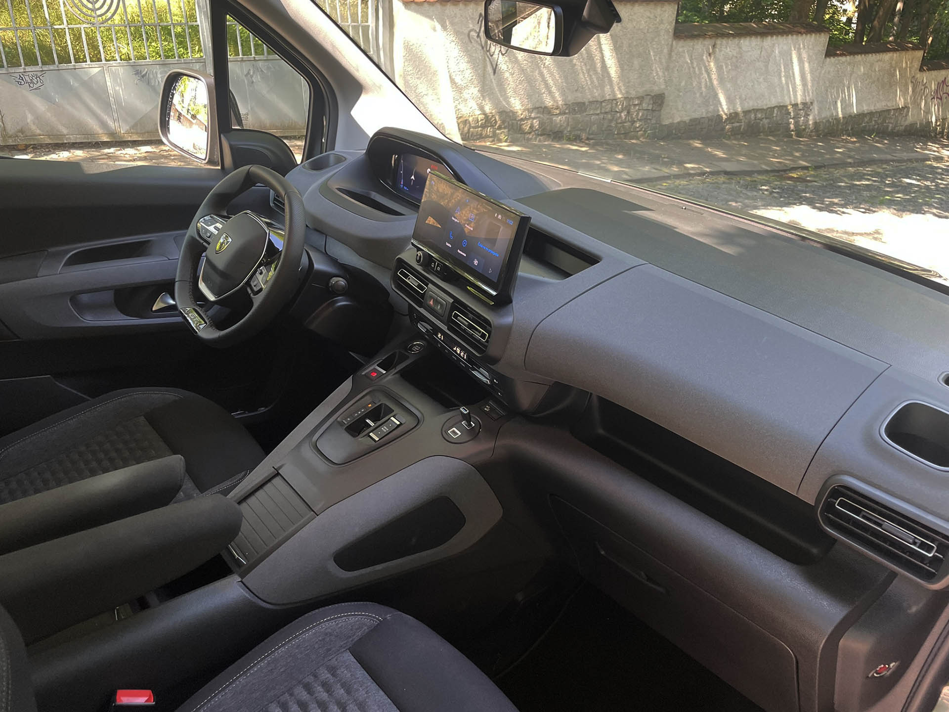 Peugeot Rifter je späť ako osobák M1 so spaľovacími motormi