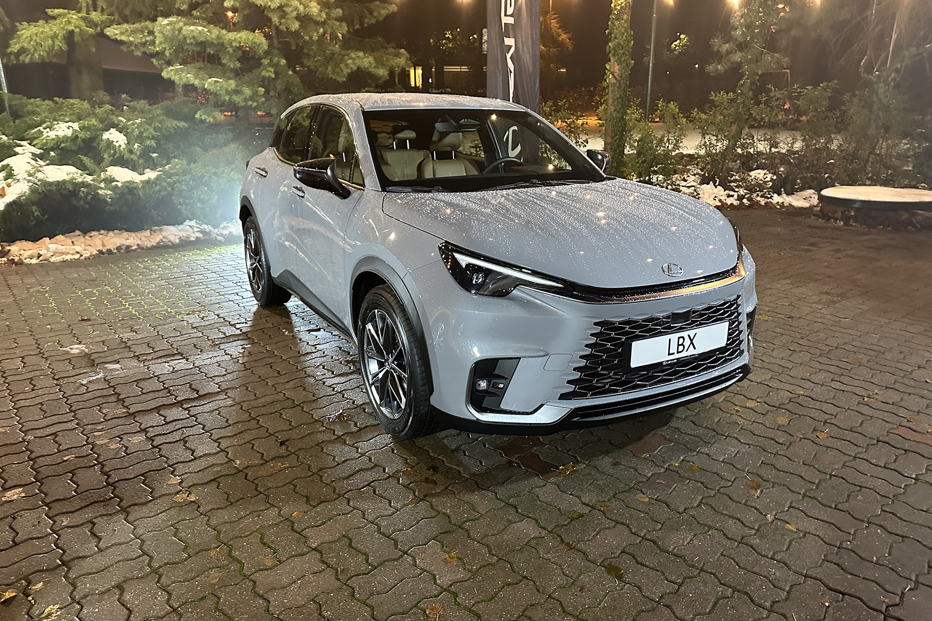 Lexus LBX chce zobrať prémiové crossovery útokom