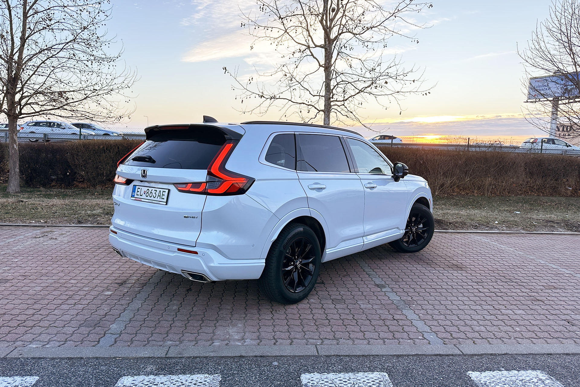 Toto je prvý plug-in hybrid Honda CR-V, aký je v realite?