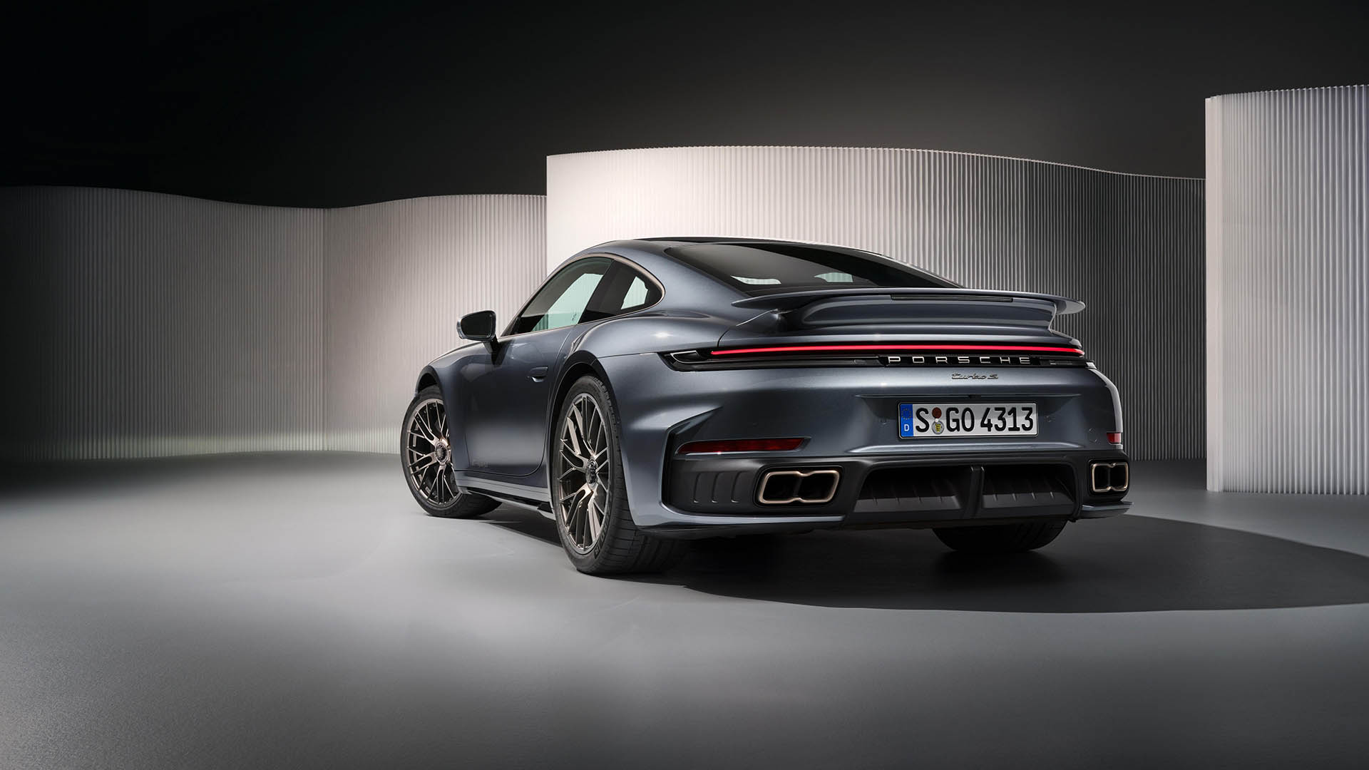 Porsche 911 Turbo S je hybrid, ale má extrémny výkon