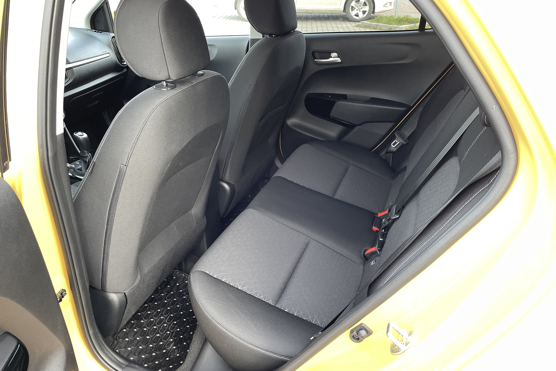 Pre koho je vlastne Kia Picanto s terénnymi detailami X-line?