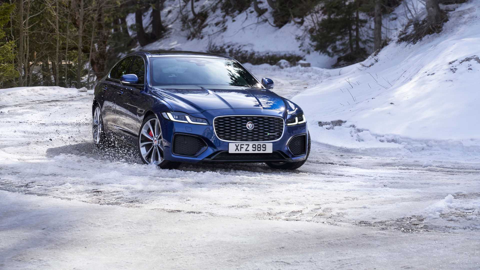 Jaguar XF zásadne zmenil interiér