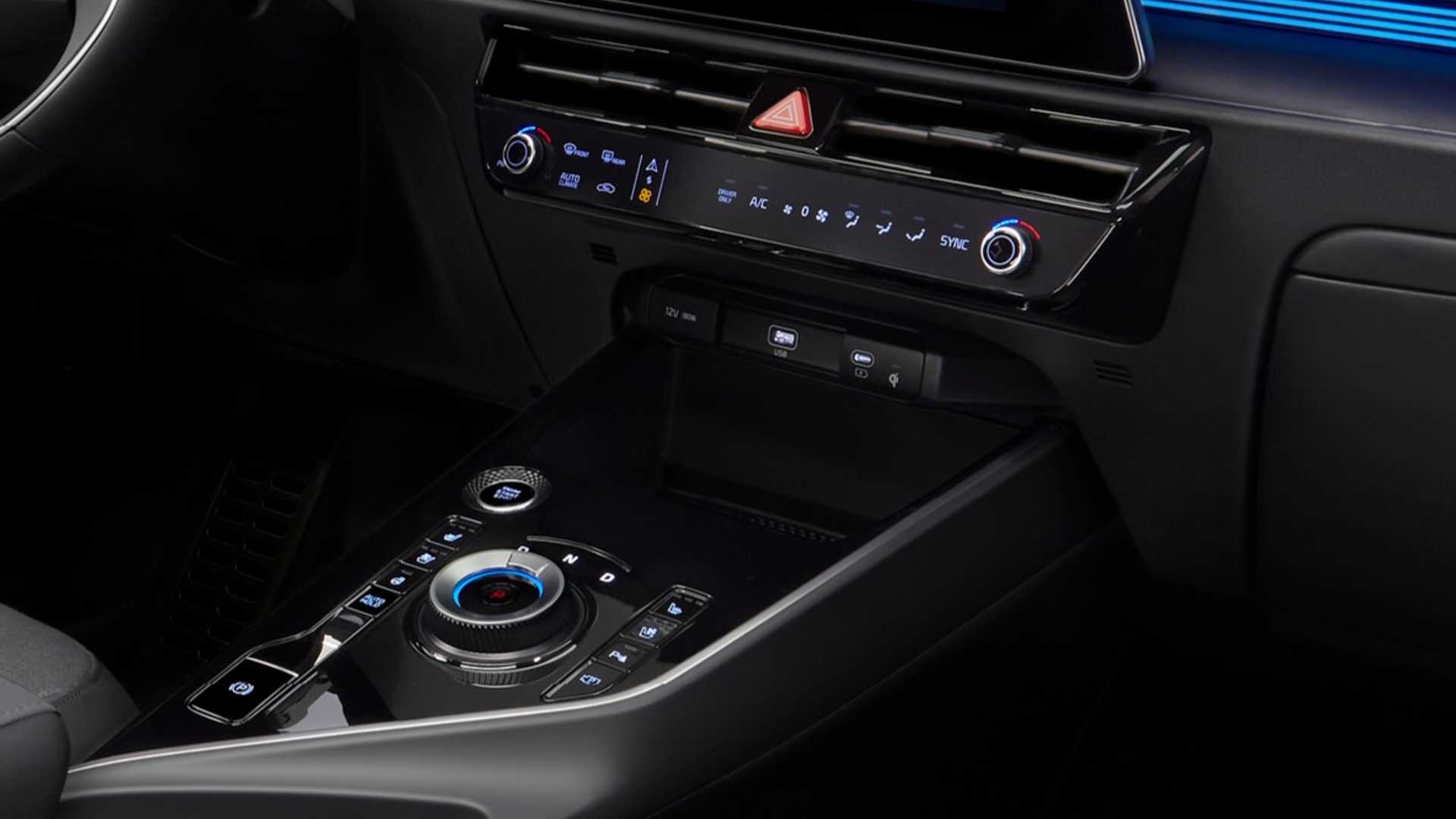 Kia Niro prichádza s radikálnejšími tvarmi