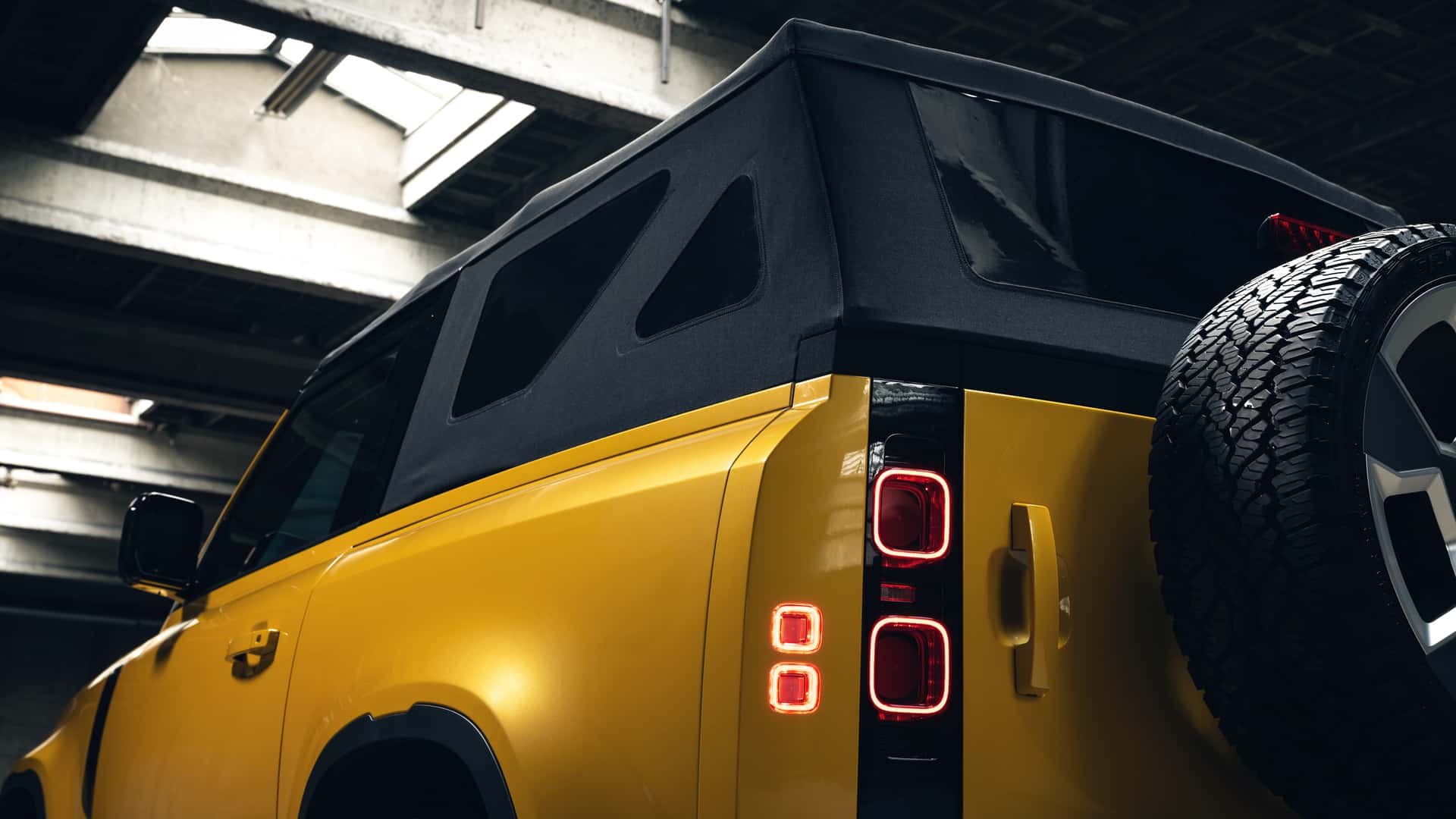 Land Rover nemá Defender kabriolet, preto prichádza úpravca