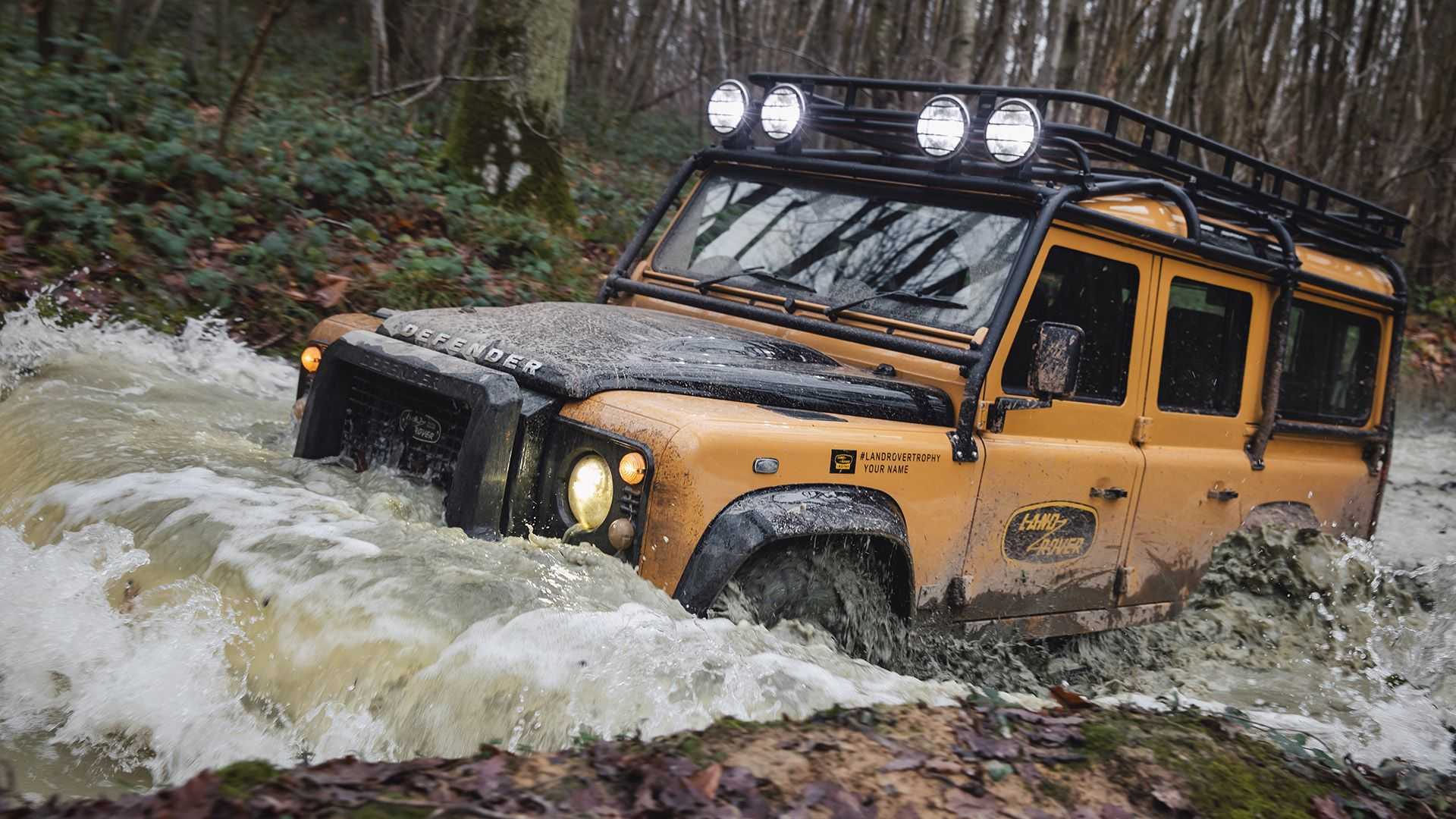Land Rover spraví špeciálnu sériu starého Defenderu s V8