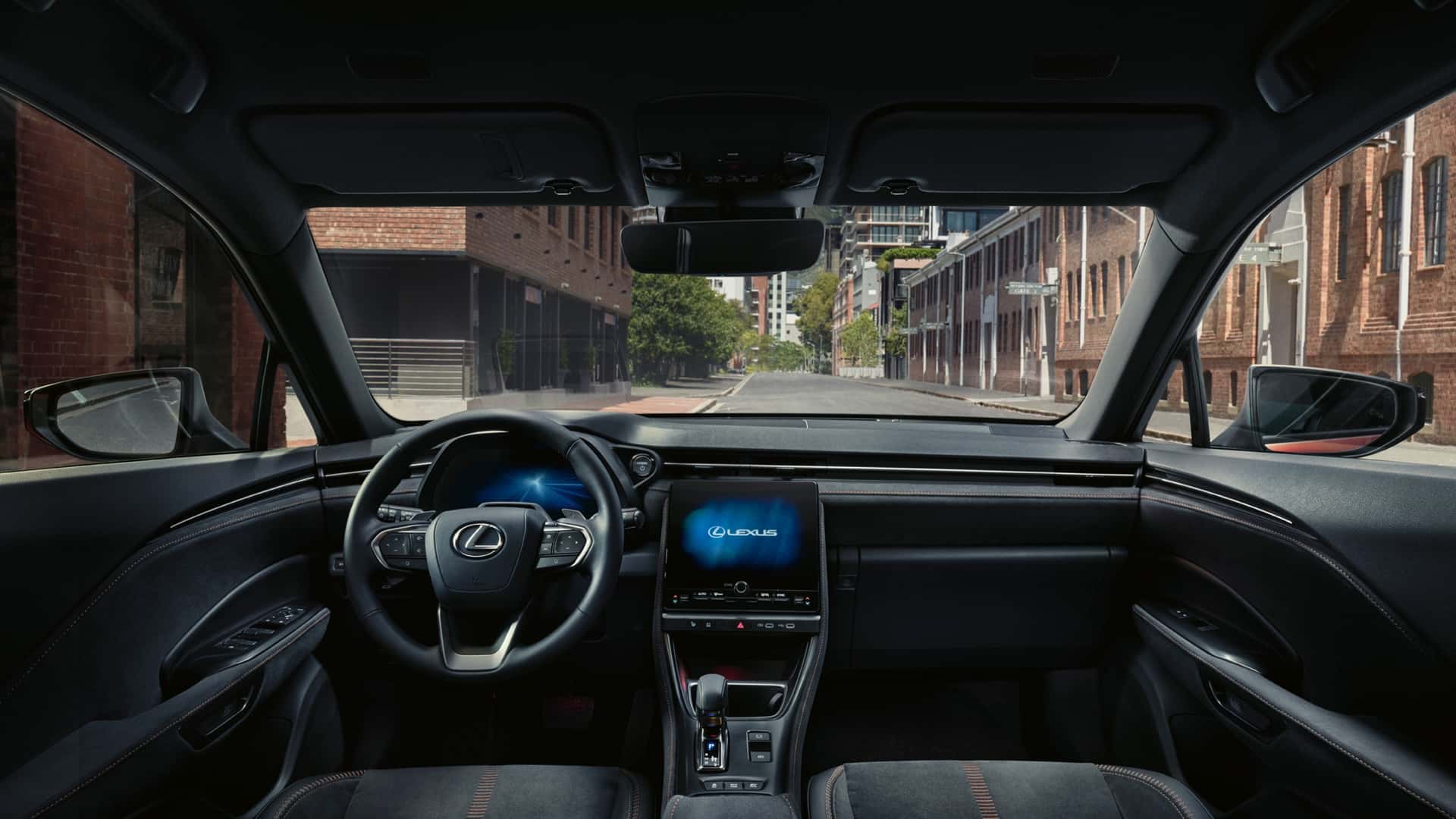 Lexus expanduje smerom dole, ukázal nový crossover LBX