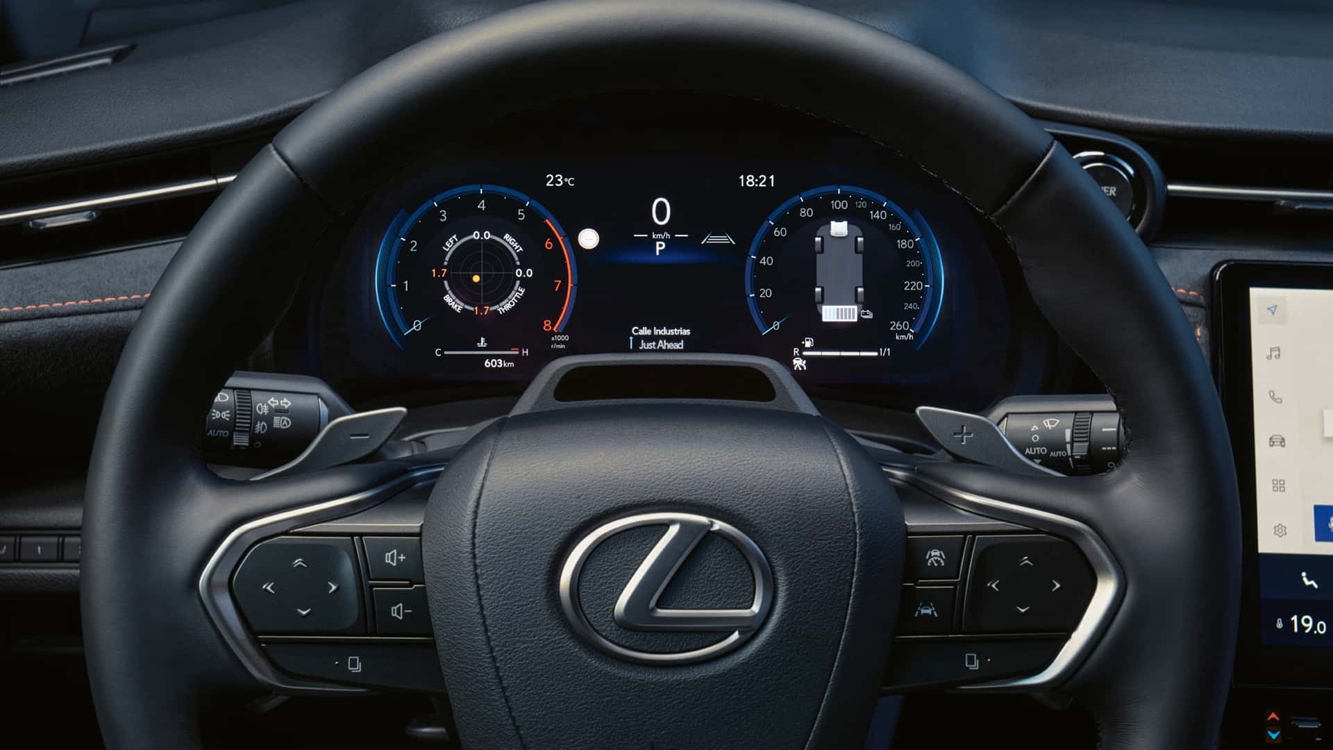 Lexus expanduje smerom dole, ukázal nový crossover LBX